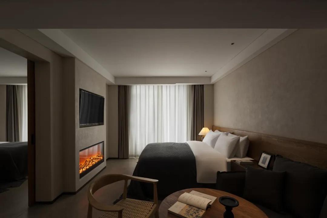 Deluxe Family Suite