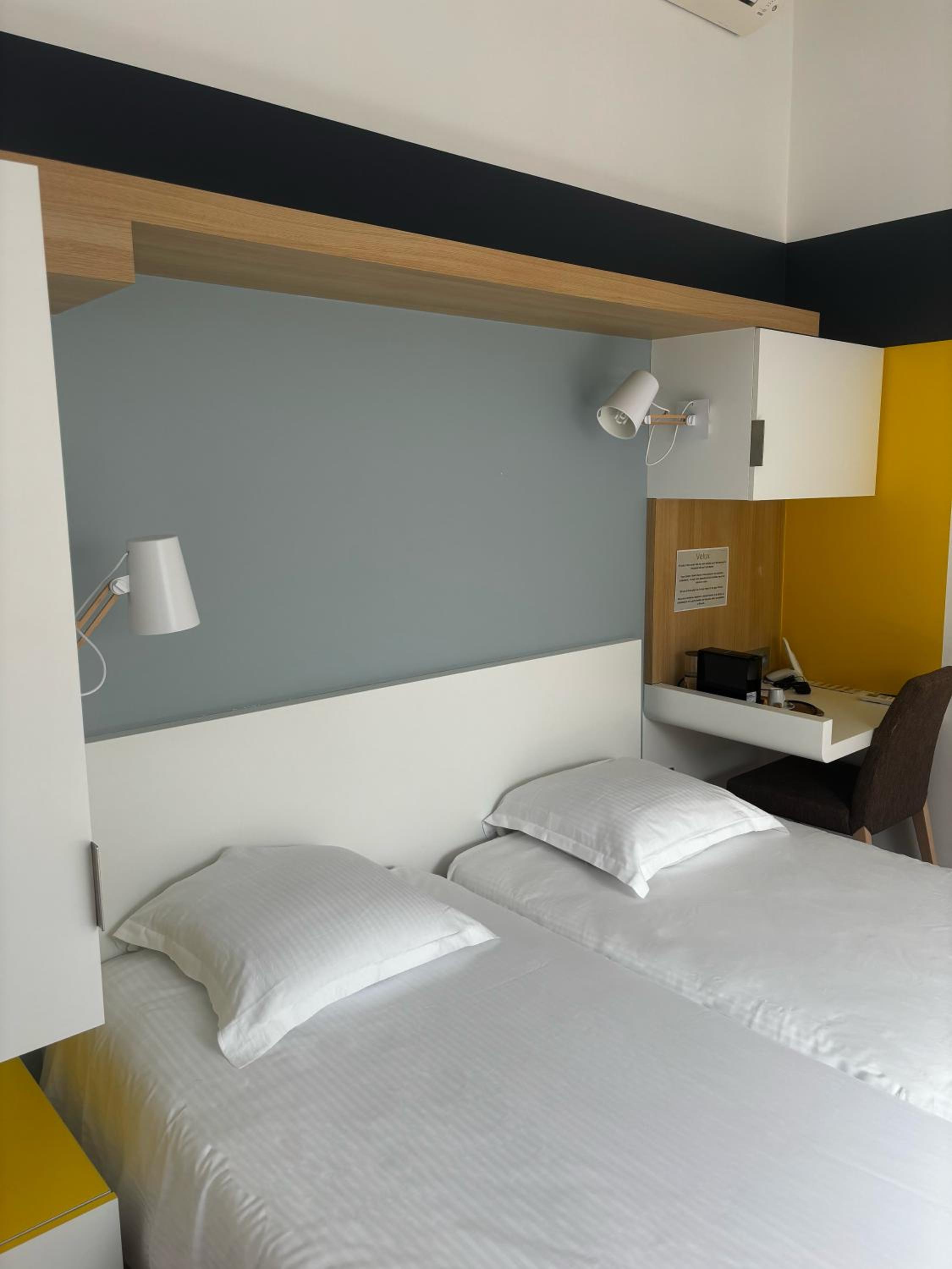 Duplex Quadruple Room - Photo 4