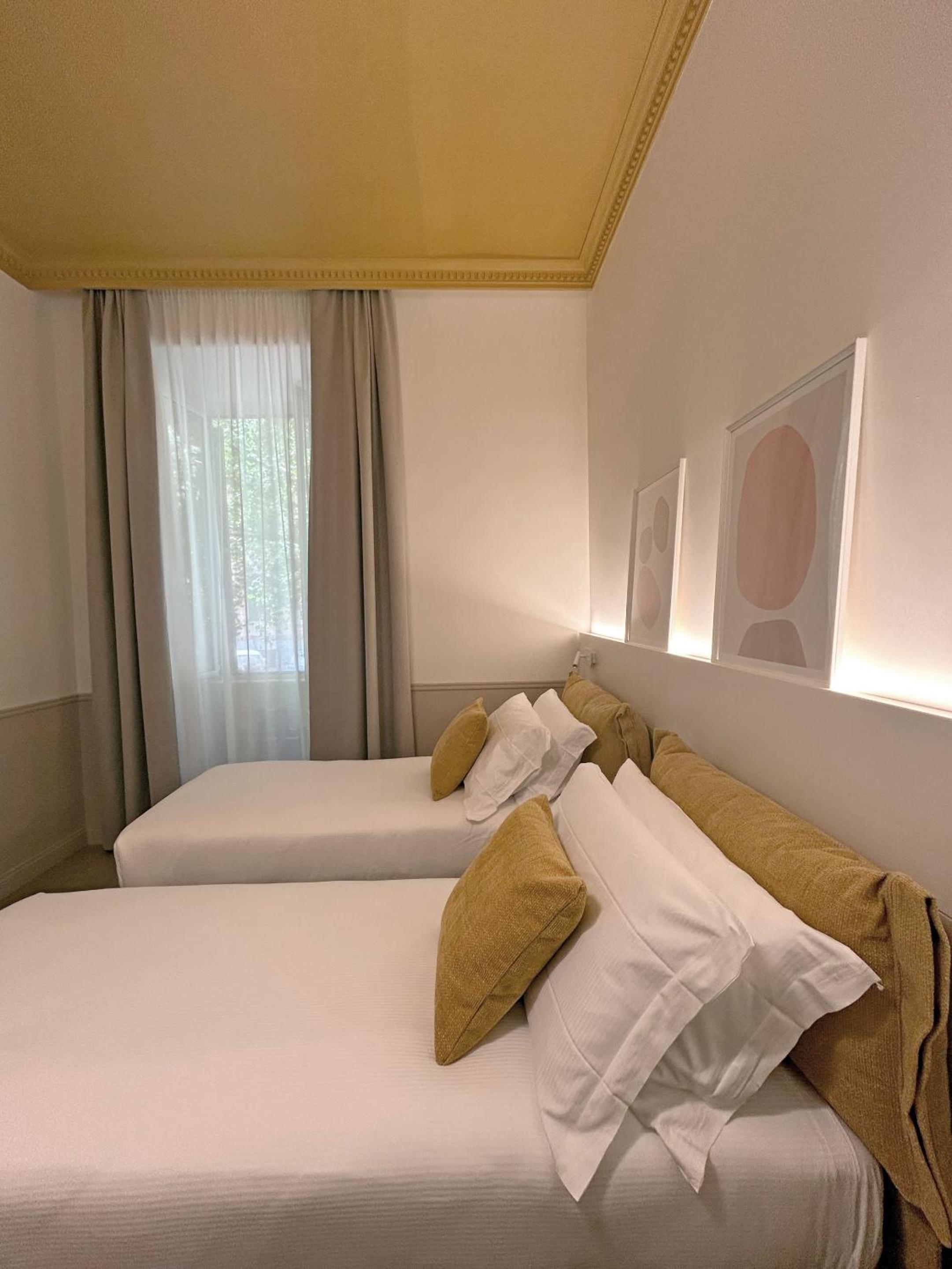 Double or Twin Room with Private Bathroom photo 3