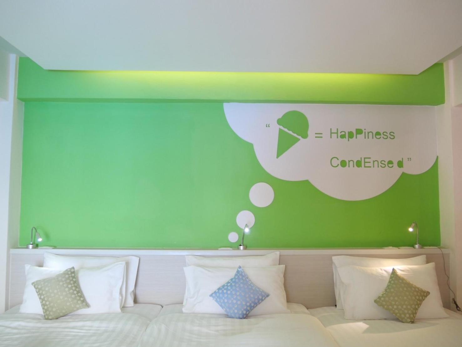 Triple Room with Balcony - Photo 9
