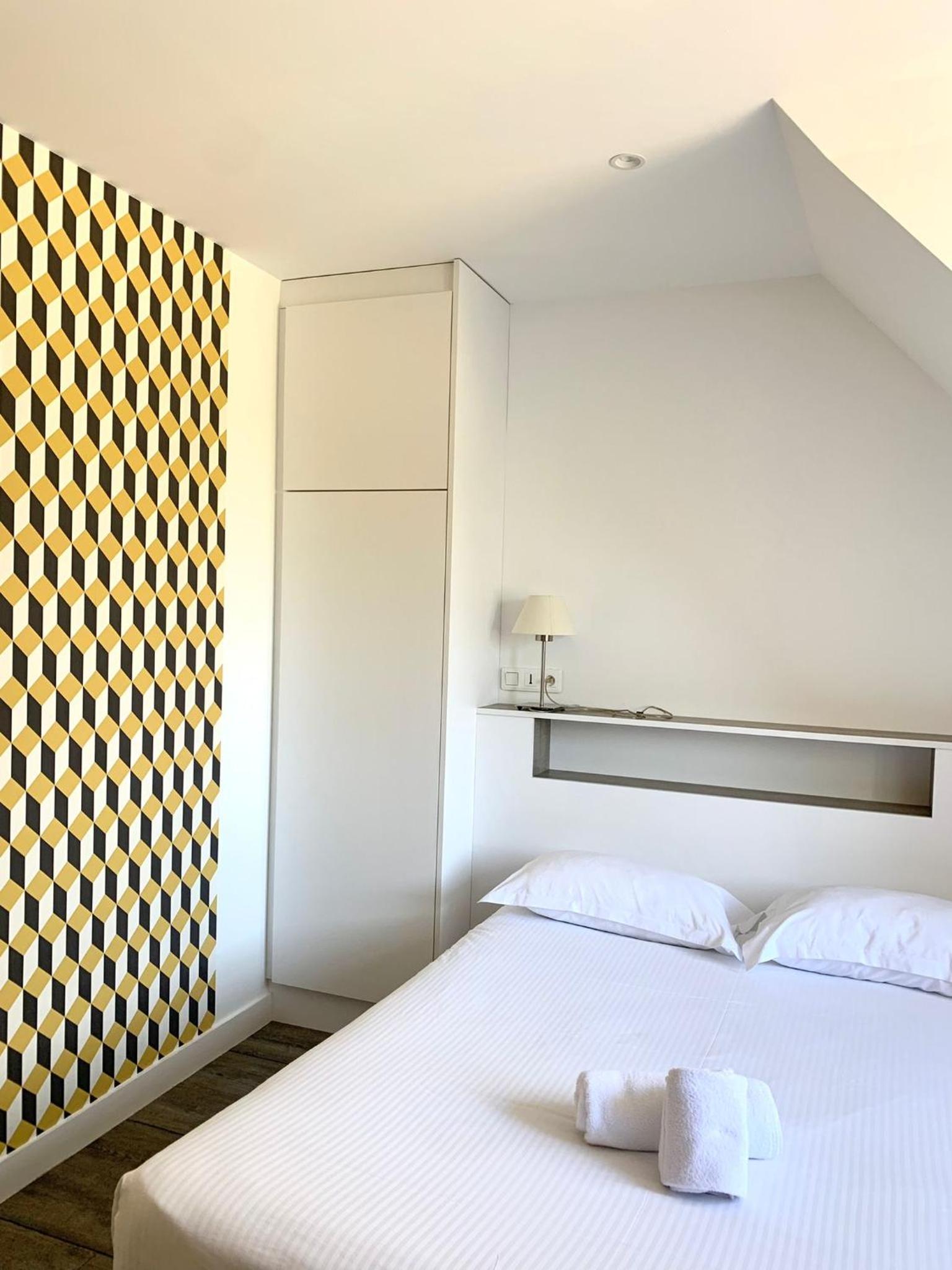 Comfort Double Room with air-con photo 2