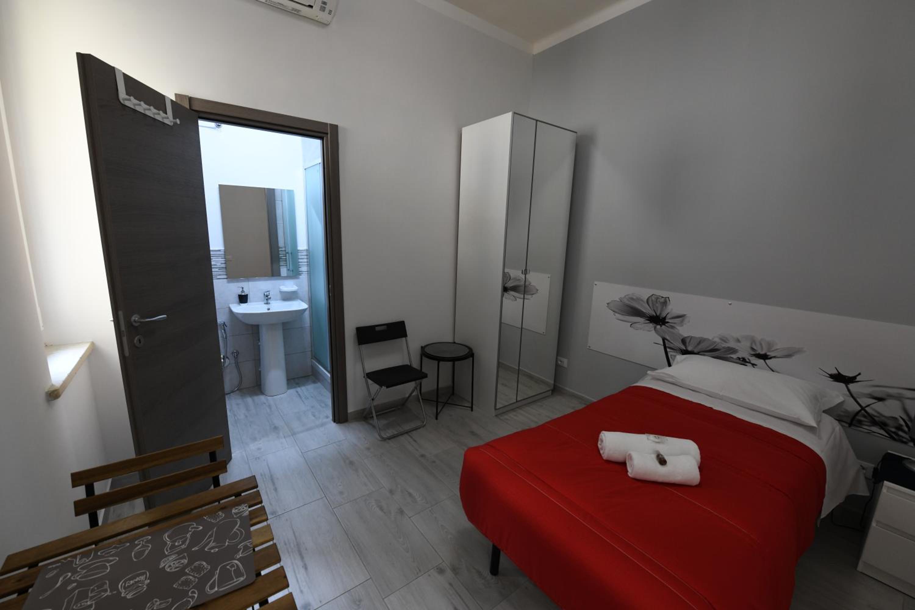 Standard Single Room photo 3
