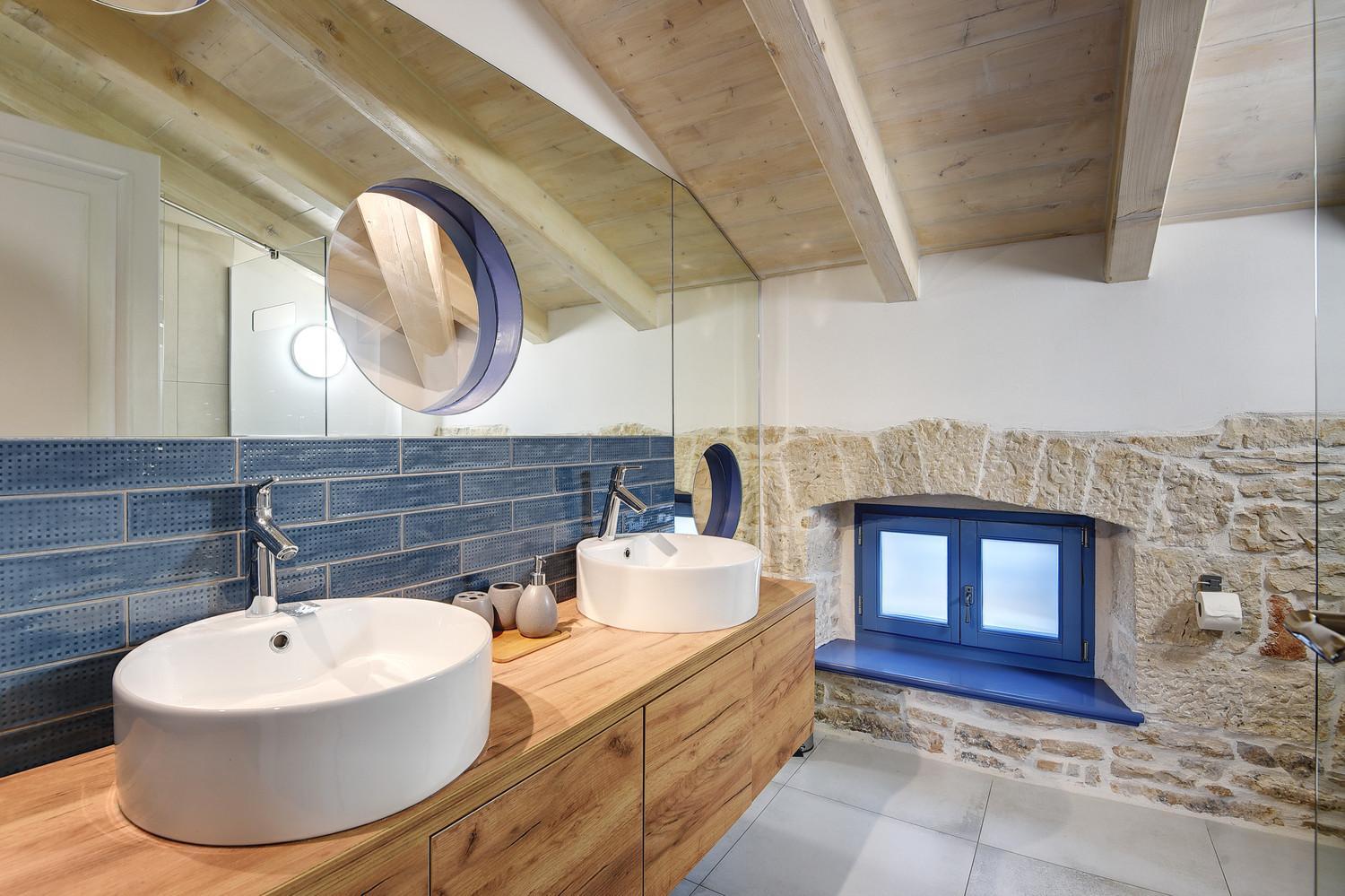 Villa photo 3