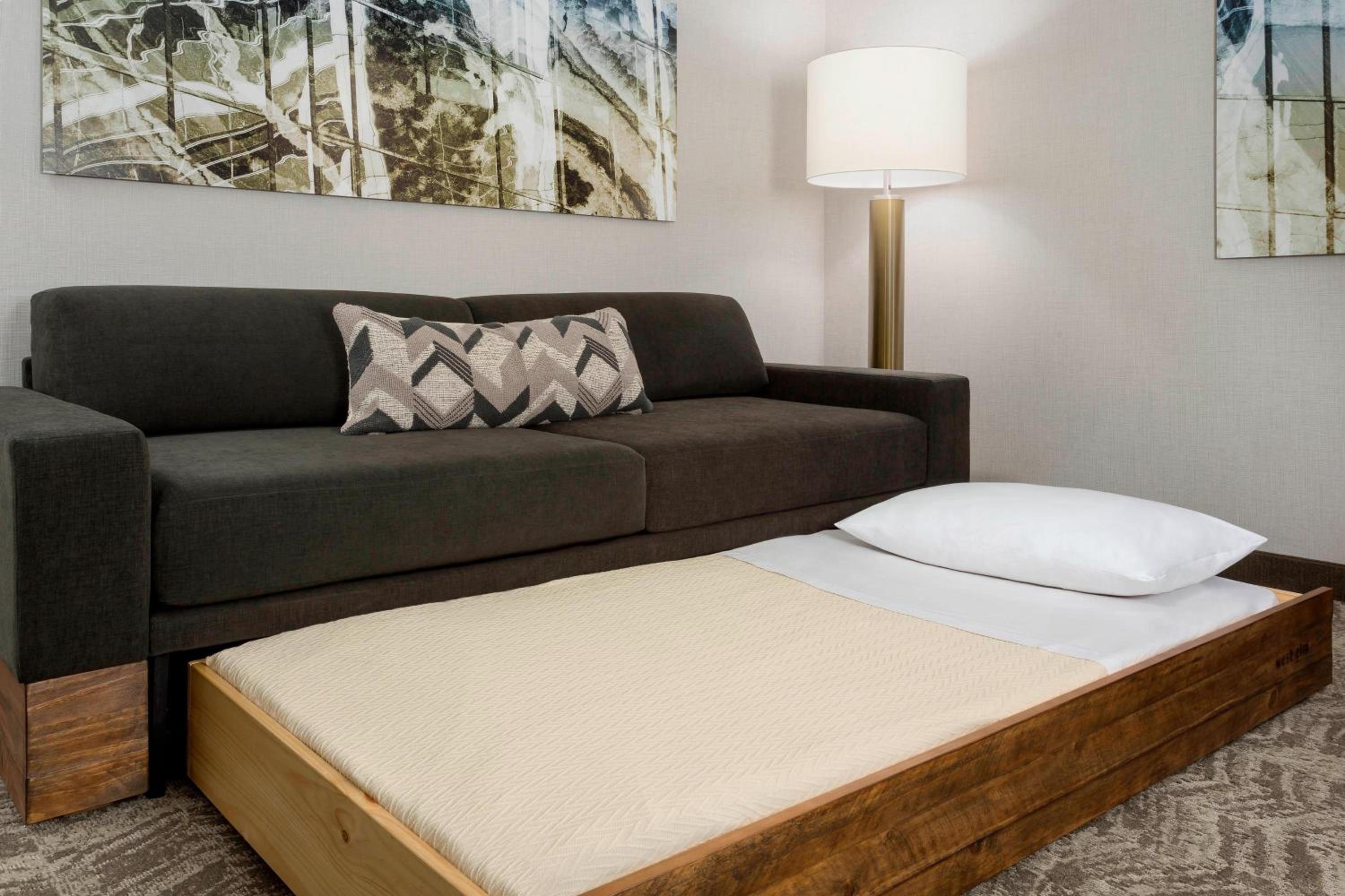 Queen Suite with Two Queen Beds and Bathtub - Mobility Access