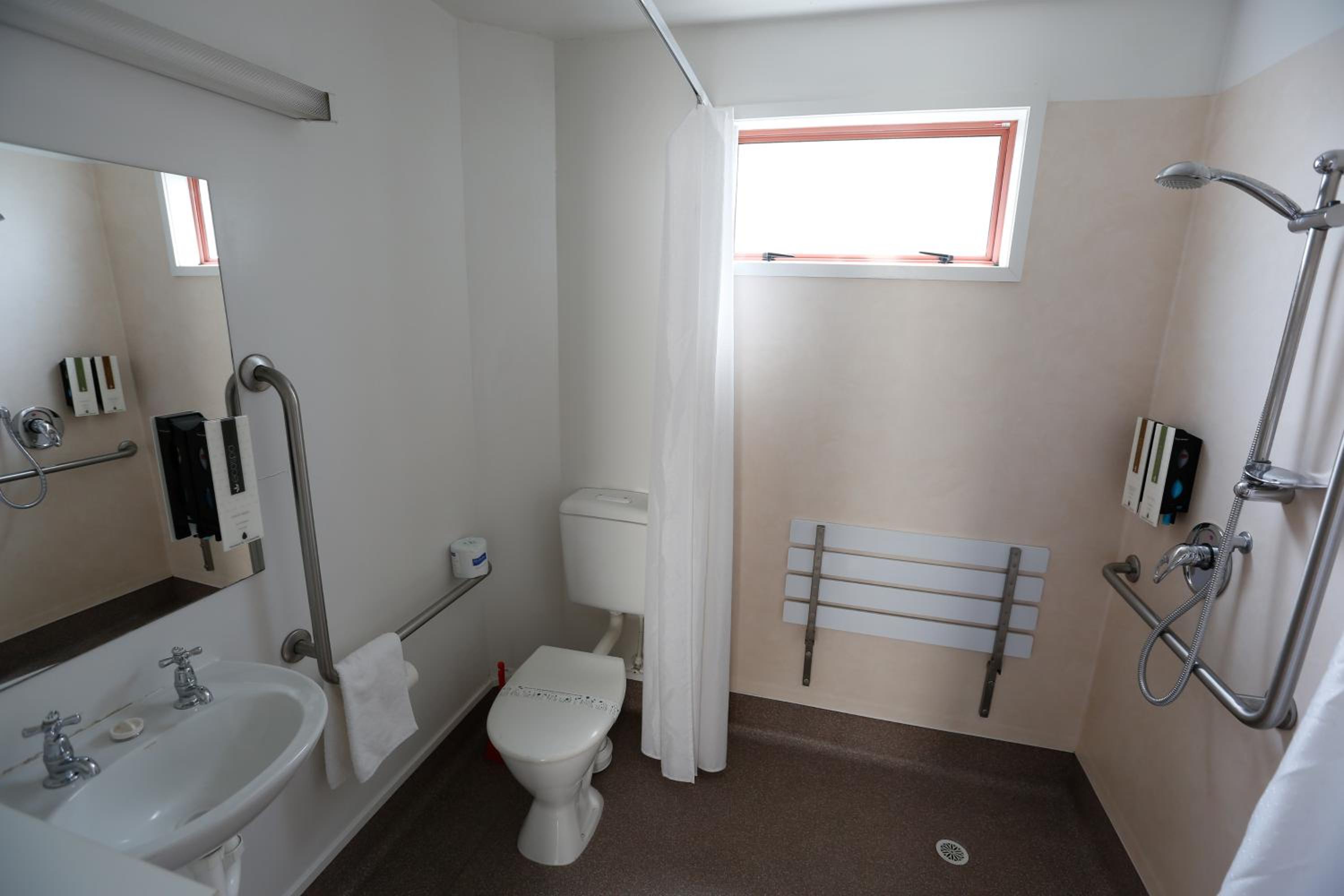 One-Bedroom Suite photo 2