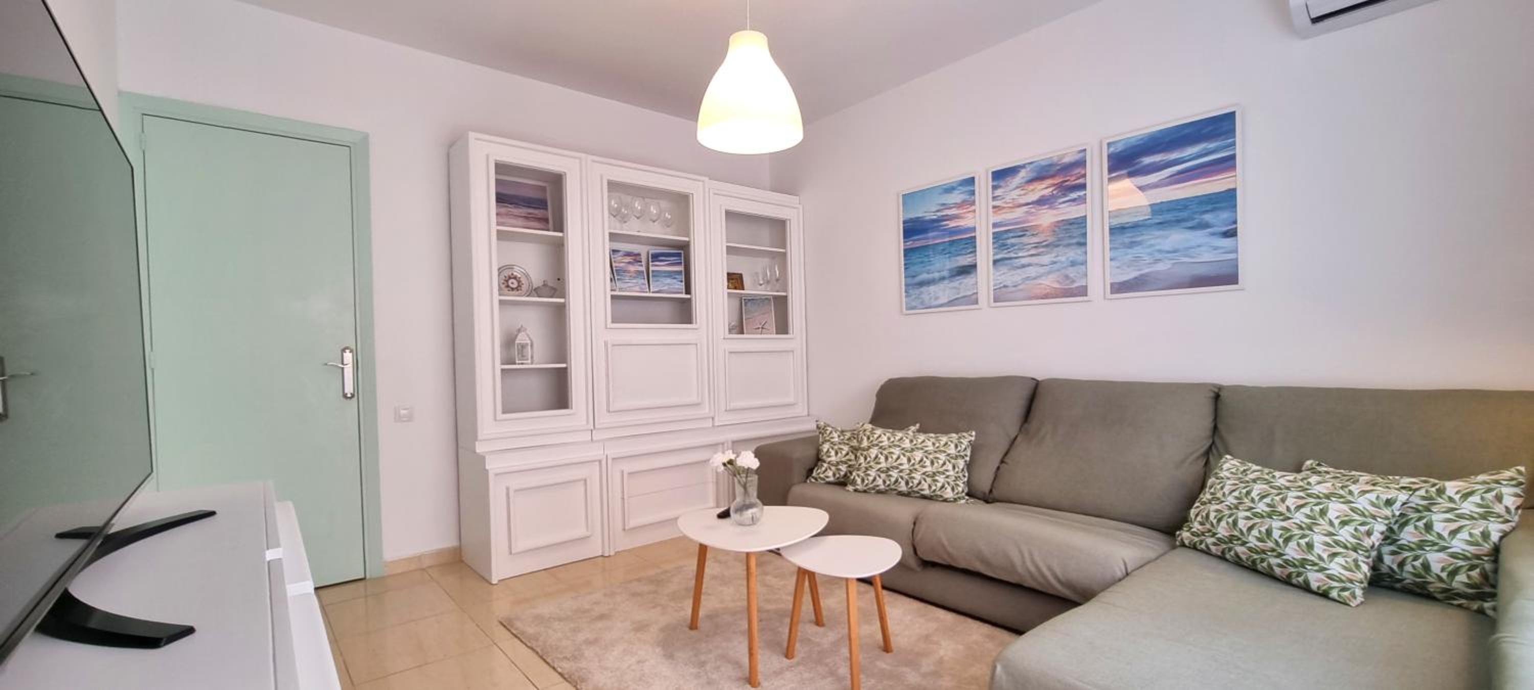 Apartamento de dos habitaciones con balcón