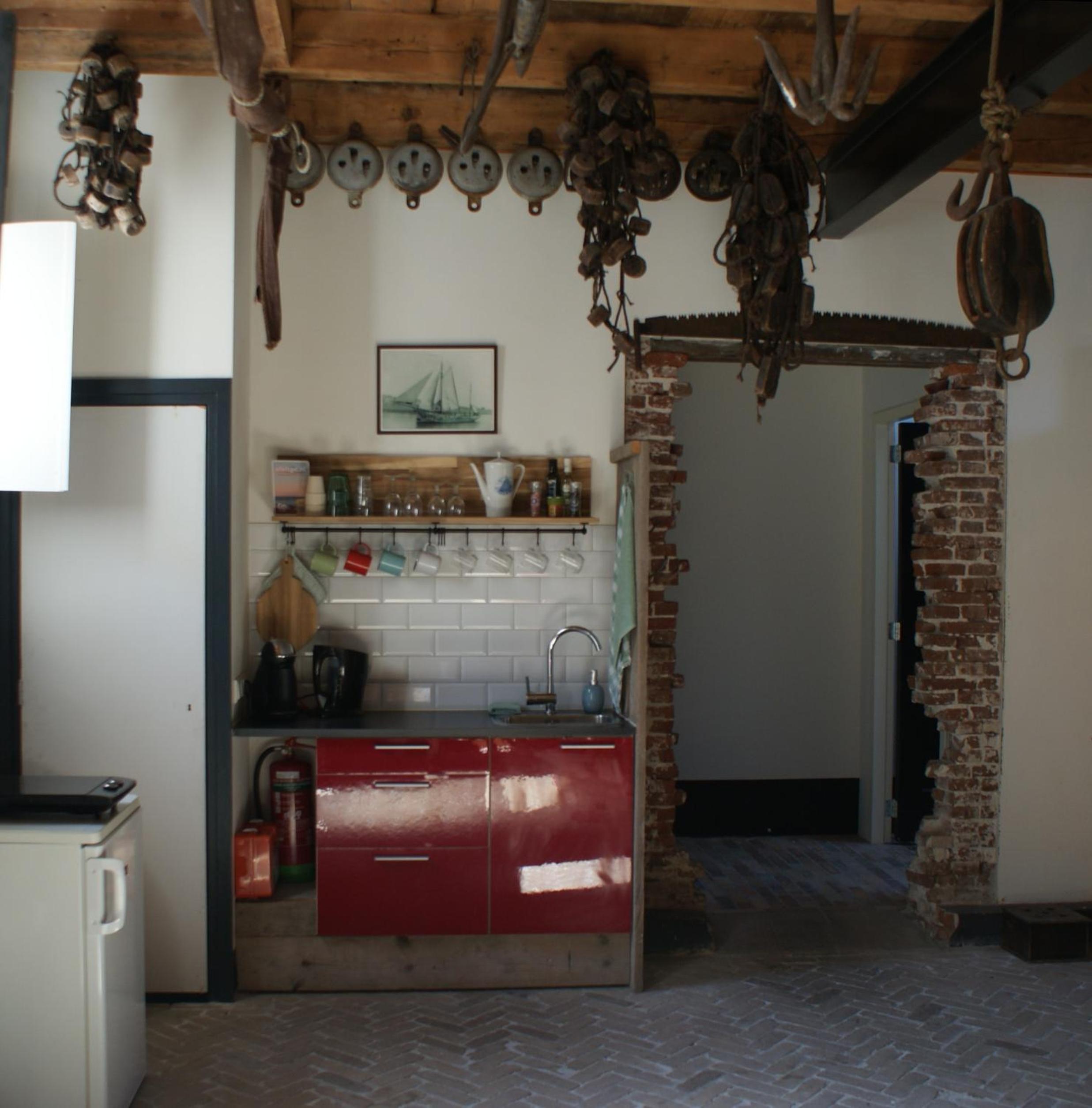 Studio - Photo 36