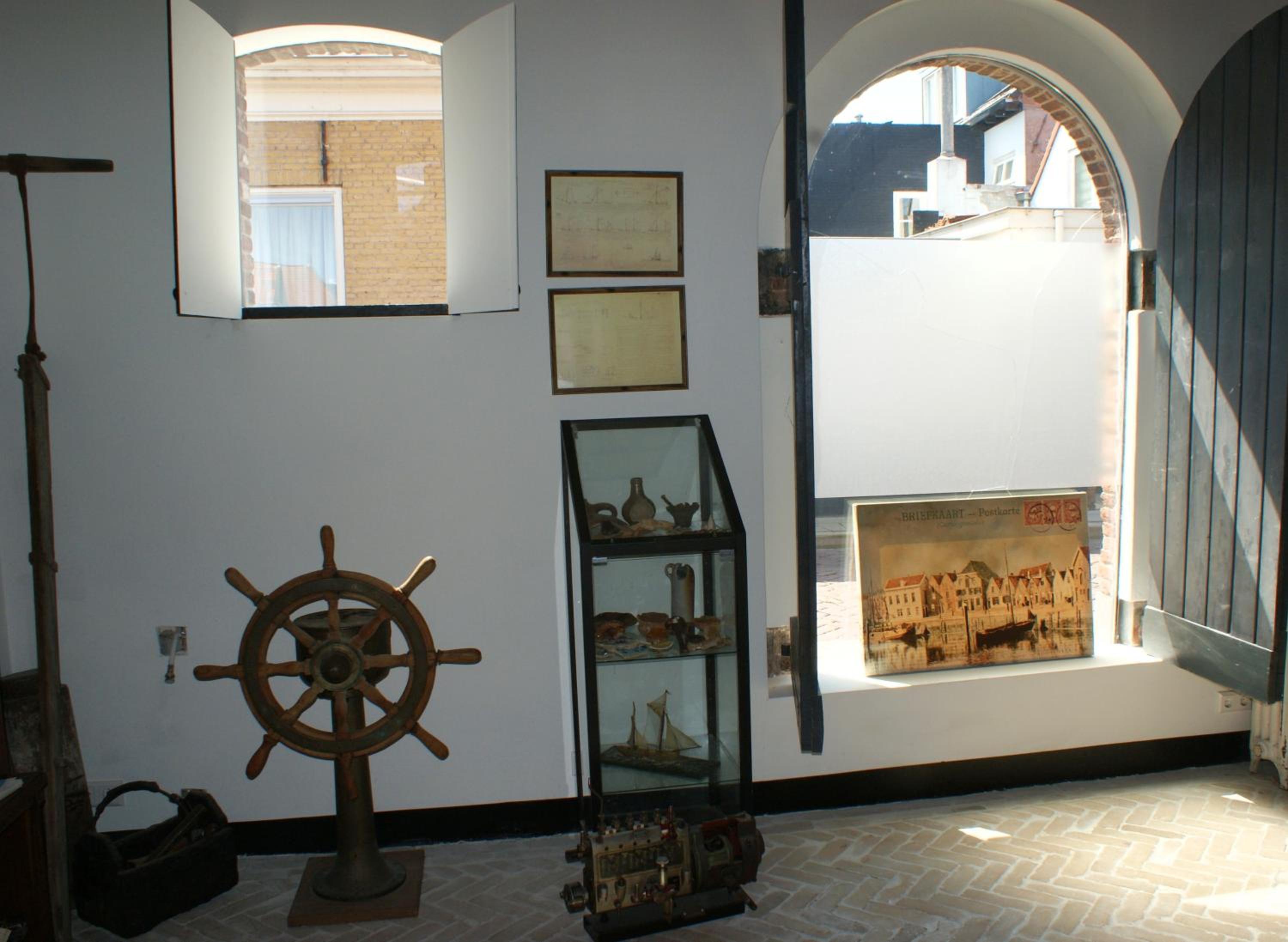 Studio - Photo 13