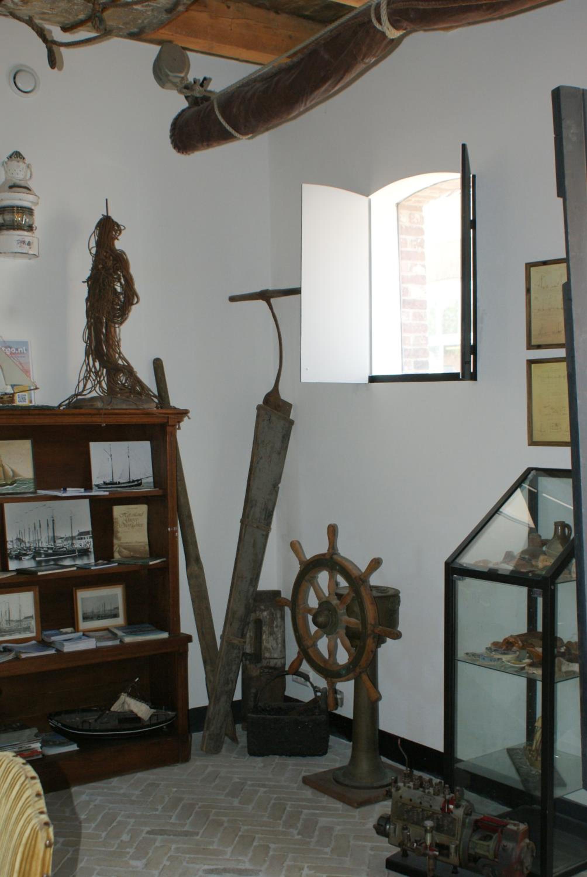 Studio - Photo 16