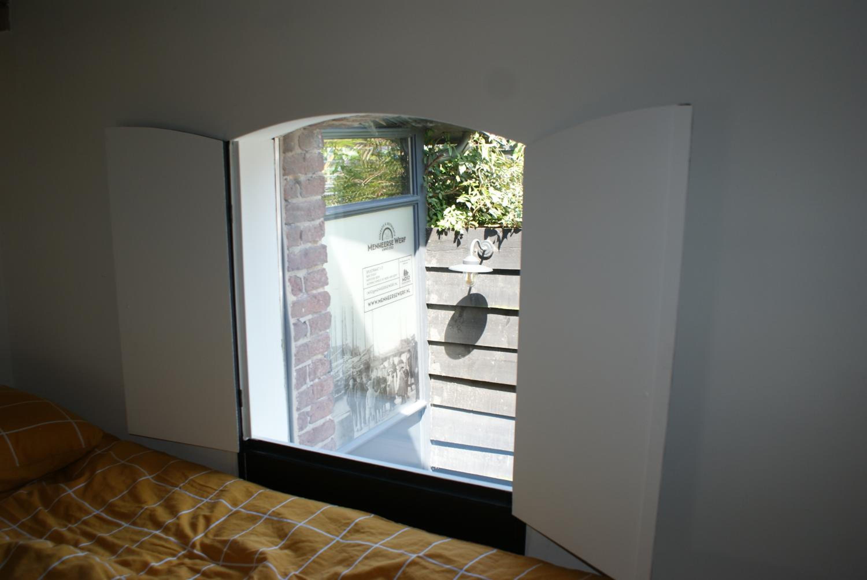 Studio - Photo 33
