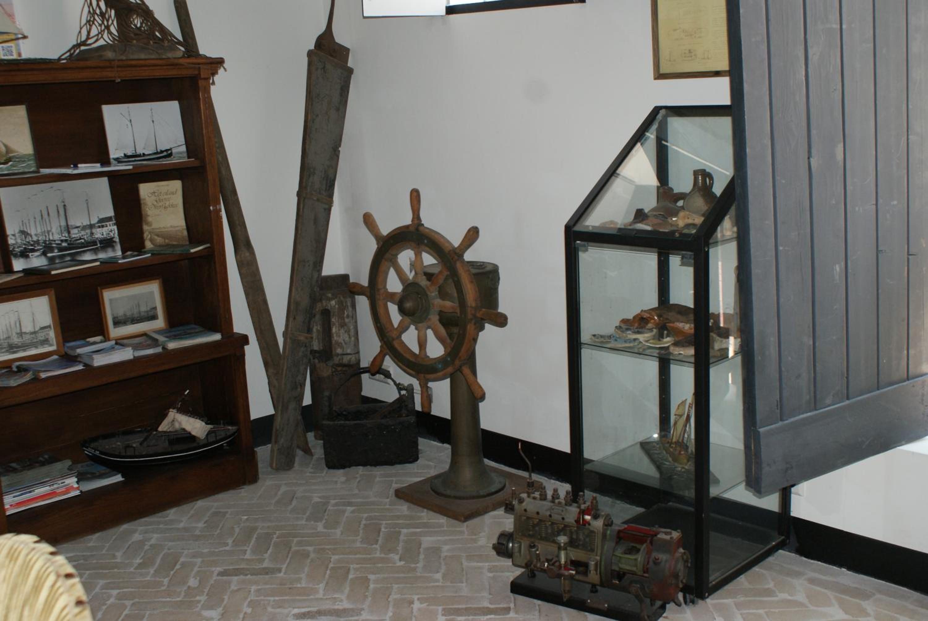 Studio - Photo 25