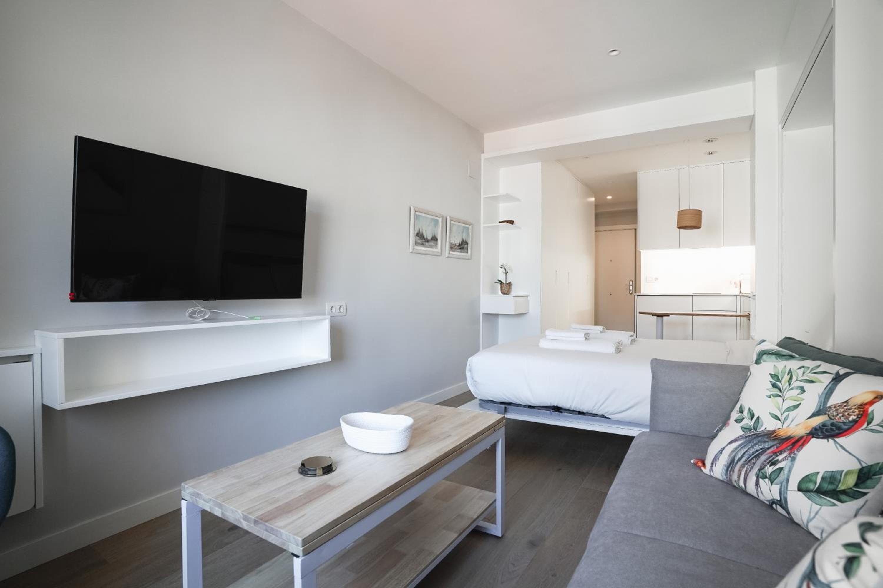 Apartment photo 2