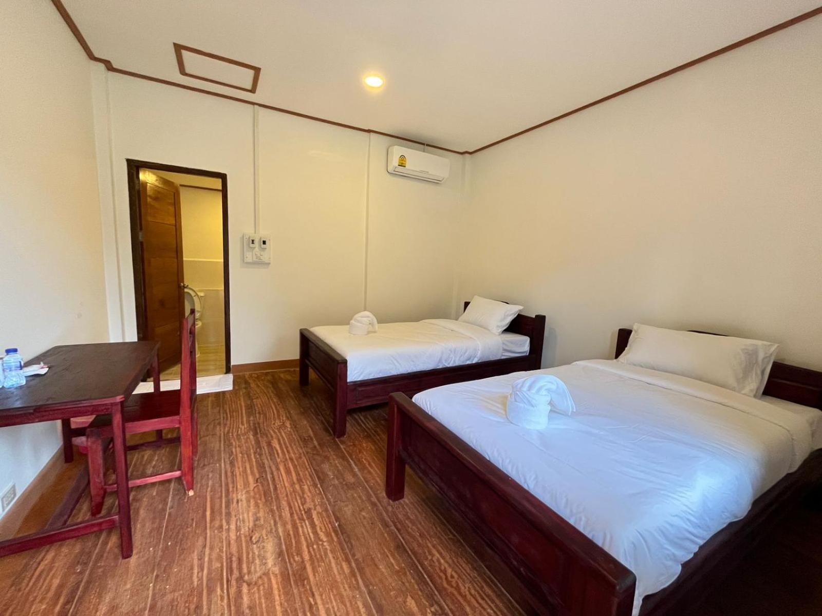 Deluxe Twin Room photo 1