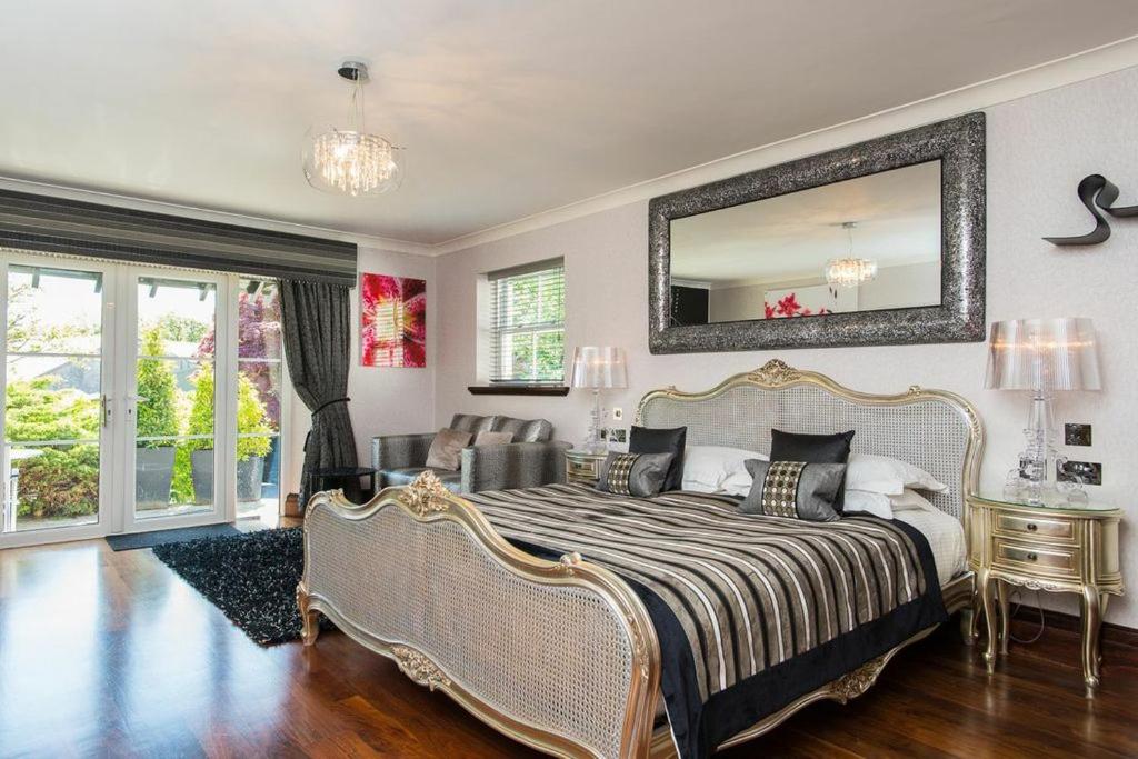 Ambleside King Suite with Spa Bath - Photo 1