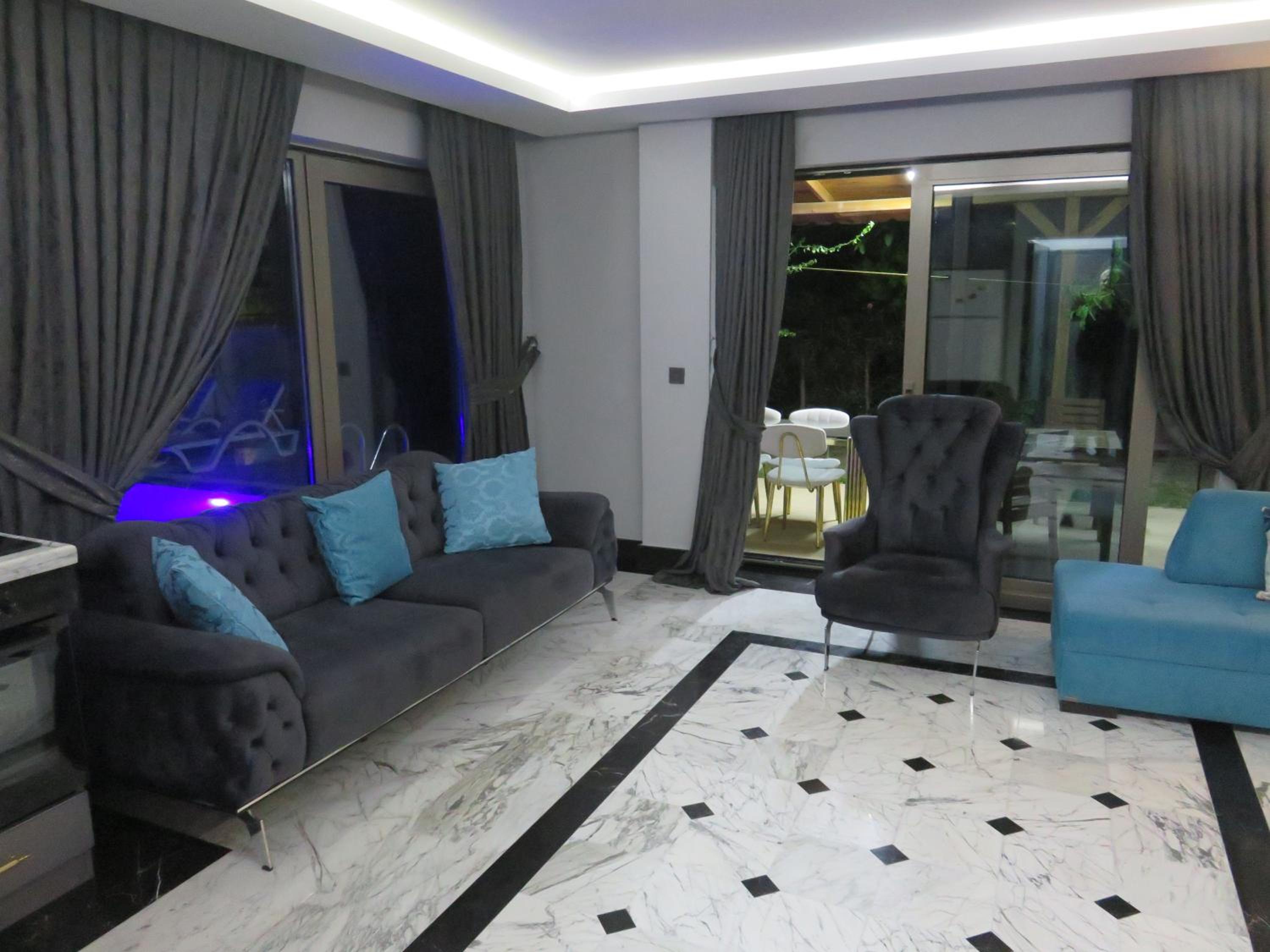 Villa With Private Pool photo 2