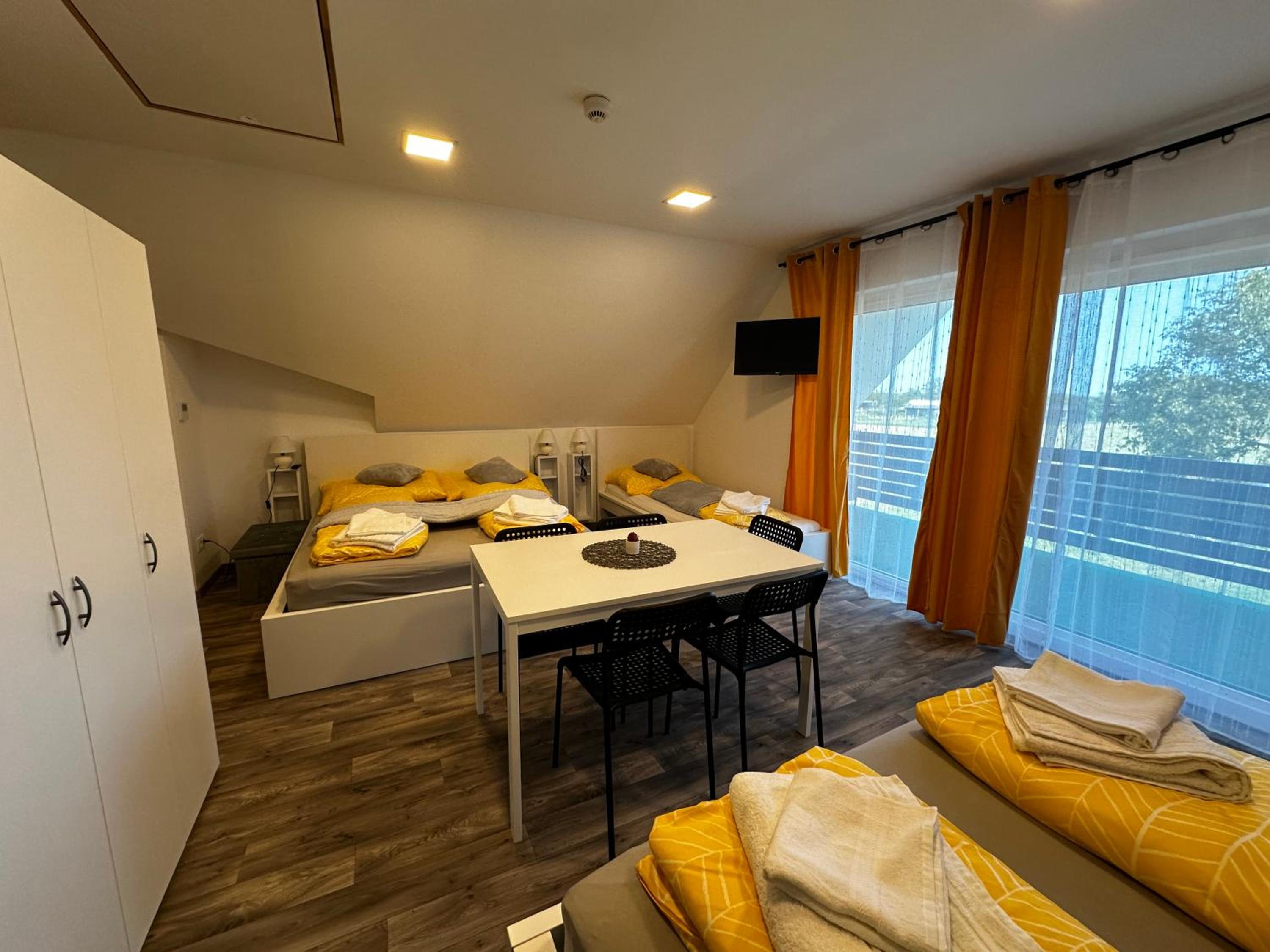 Family Room with Balcony photo 2