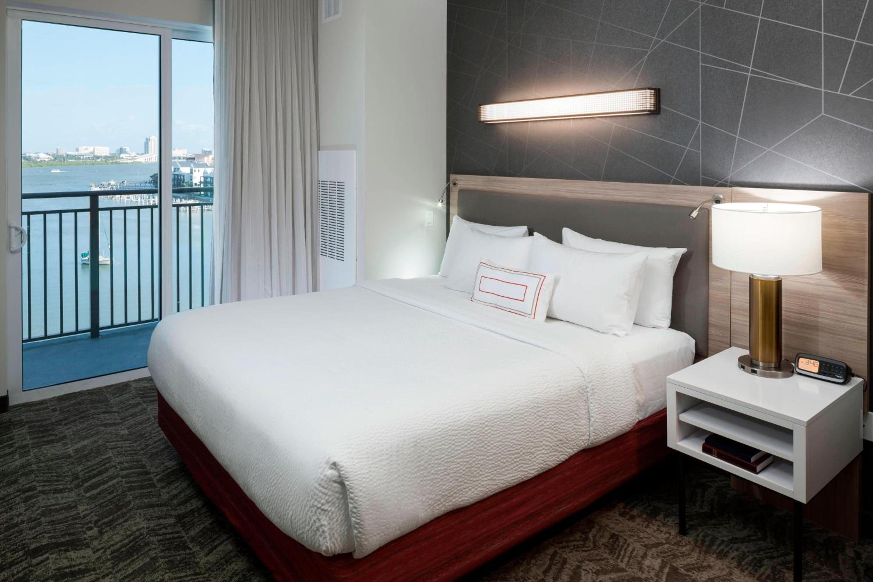 King Suite with Sofa Bed and Balcony - Hearing Accessible photo 2
