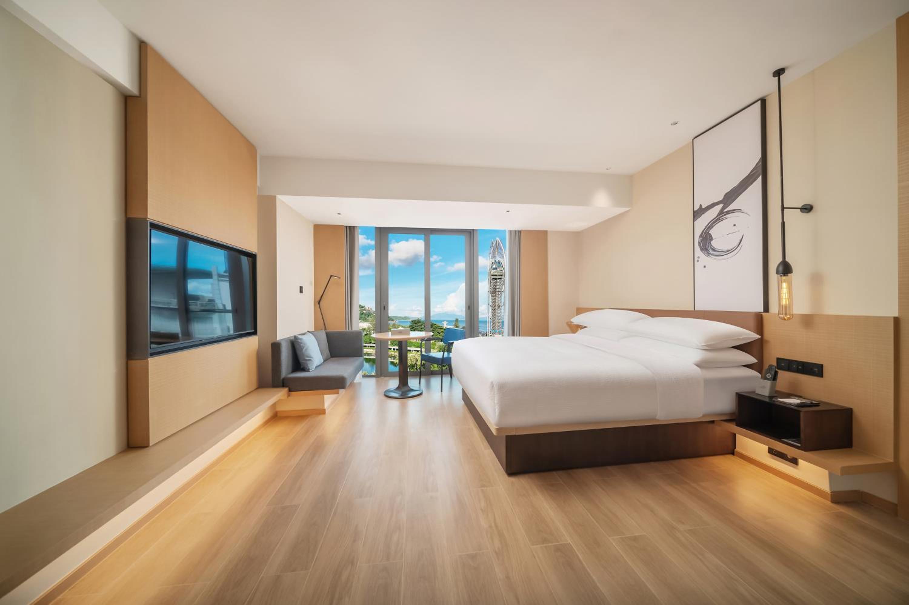 Superior King Room with Ocean View photo 2