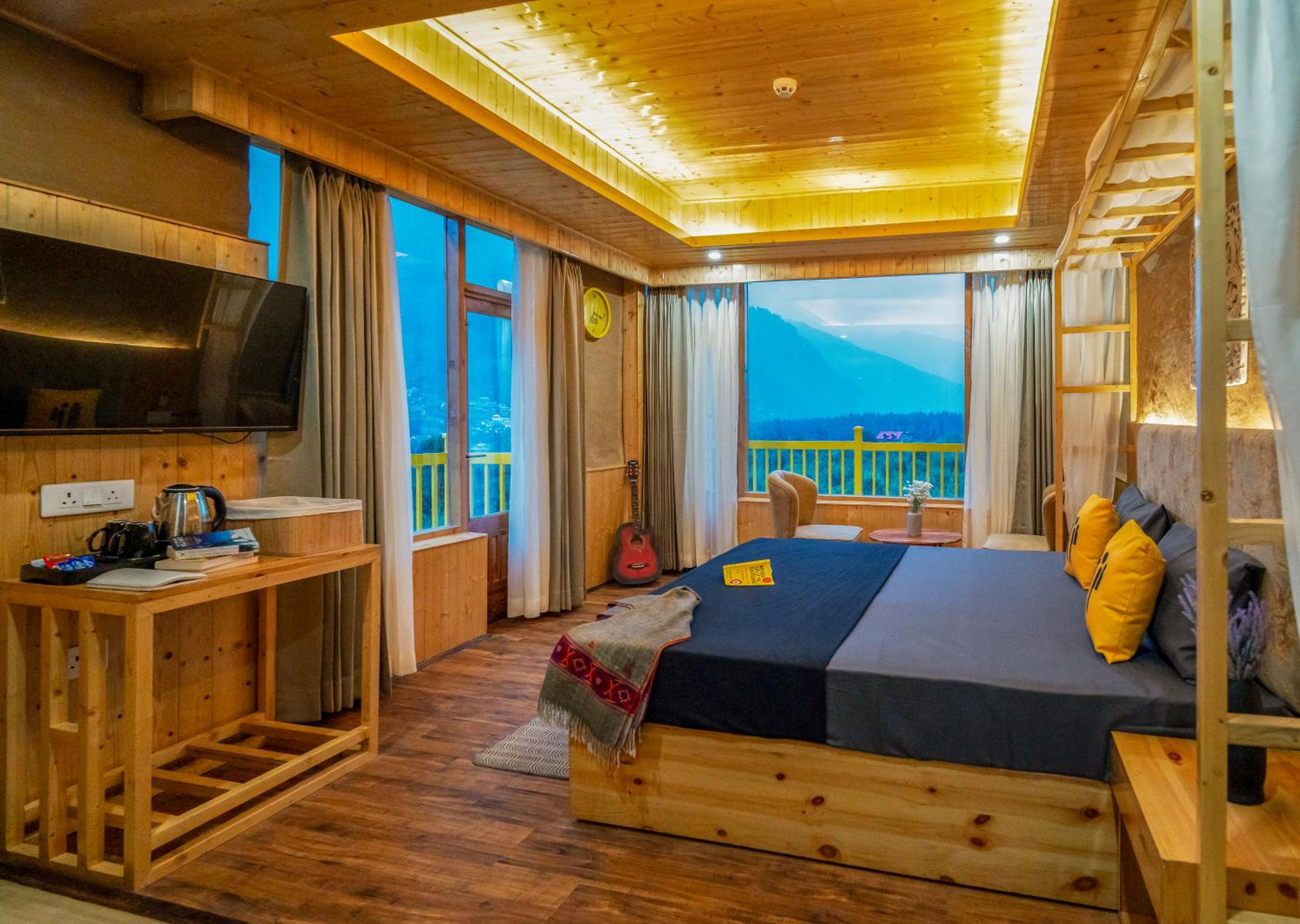 Superior Double Room with Balcony and Valley View photo 1