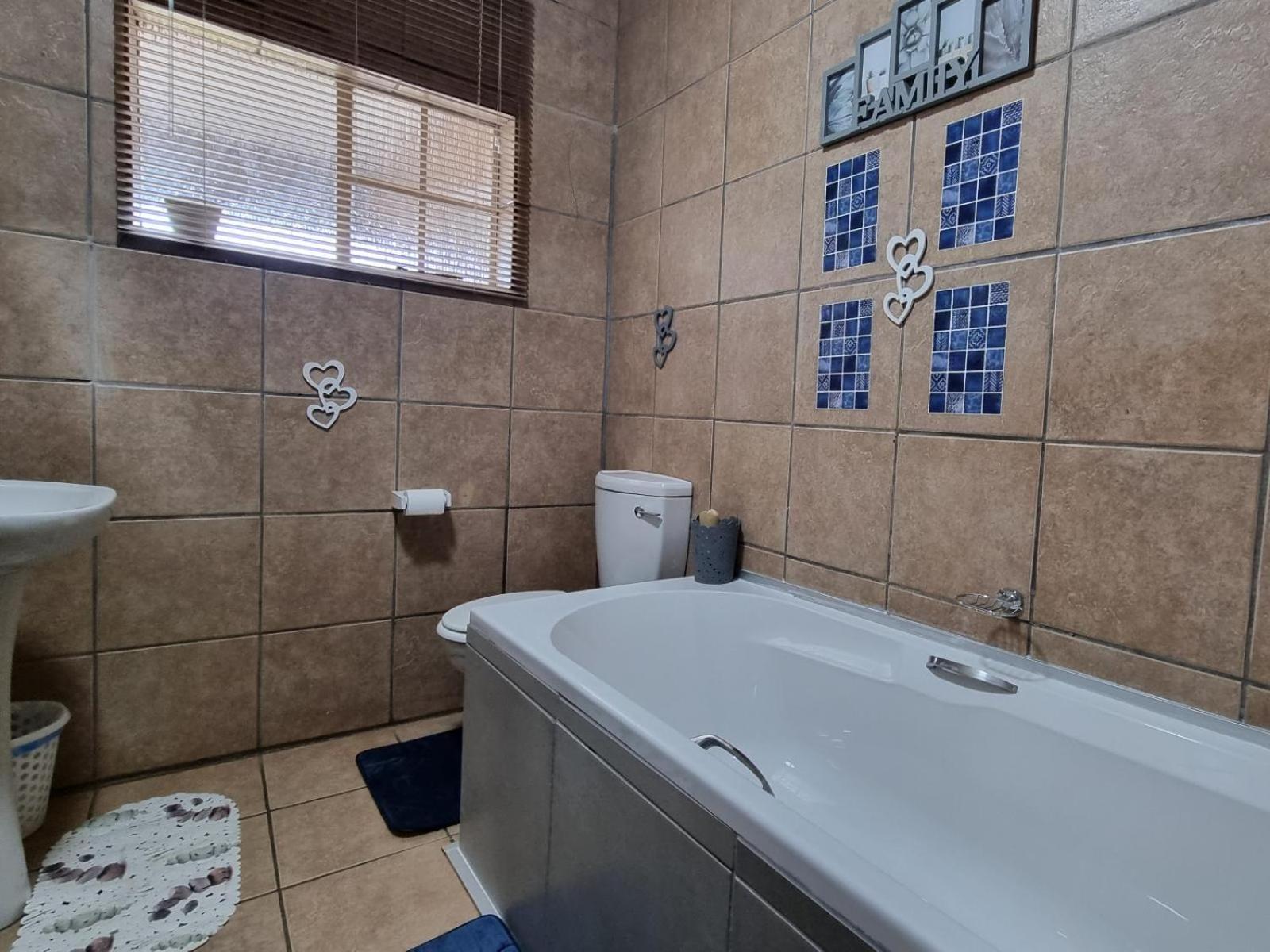 Standard Holiday Home - Photo 6