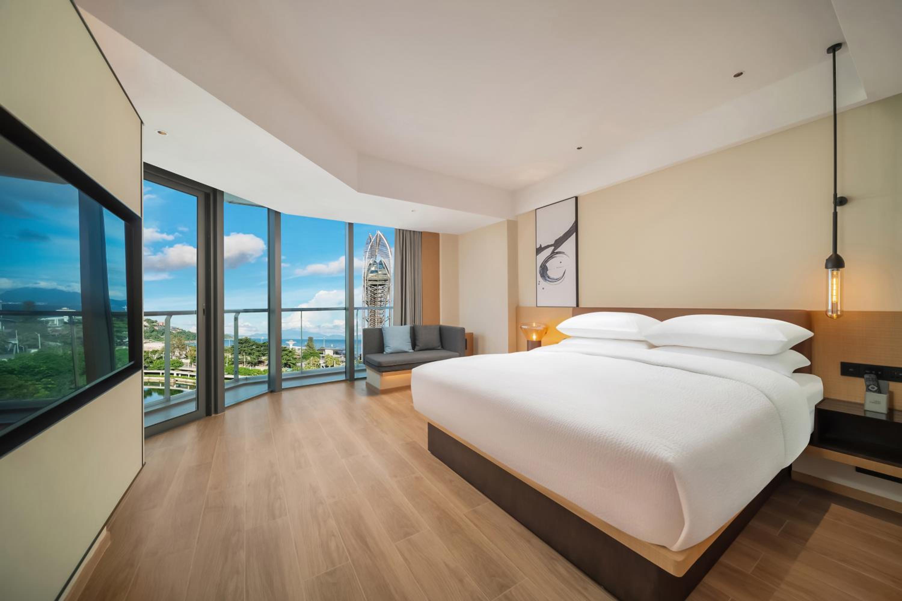 Superior King Suite photo 2