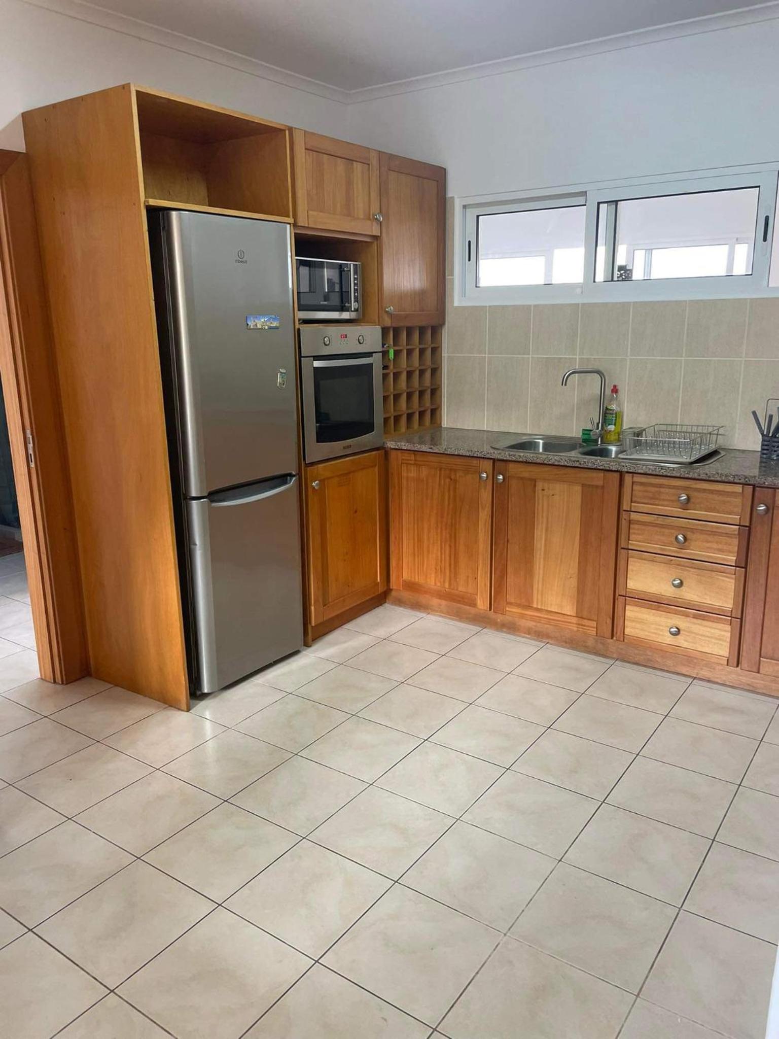 Three-Bedroom House photo 2