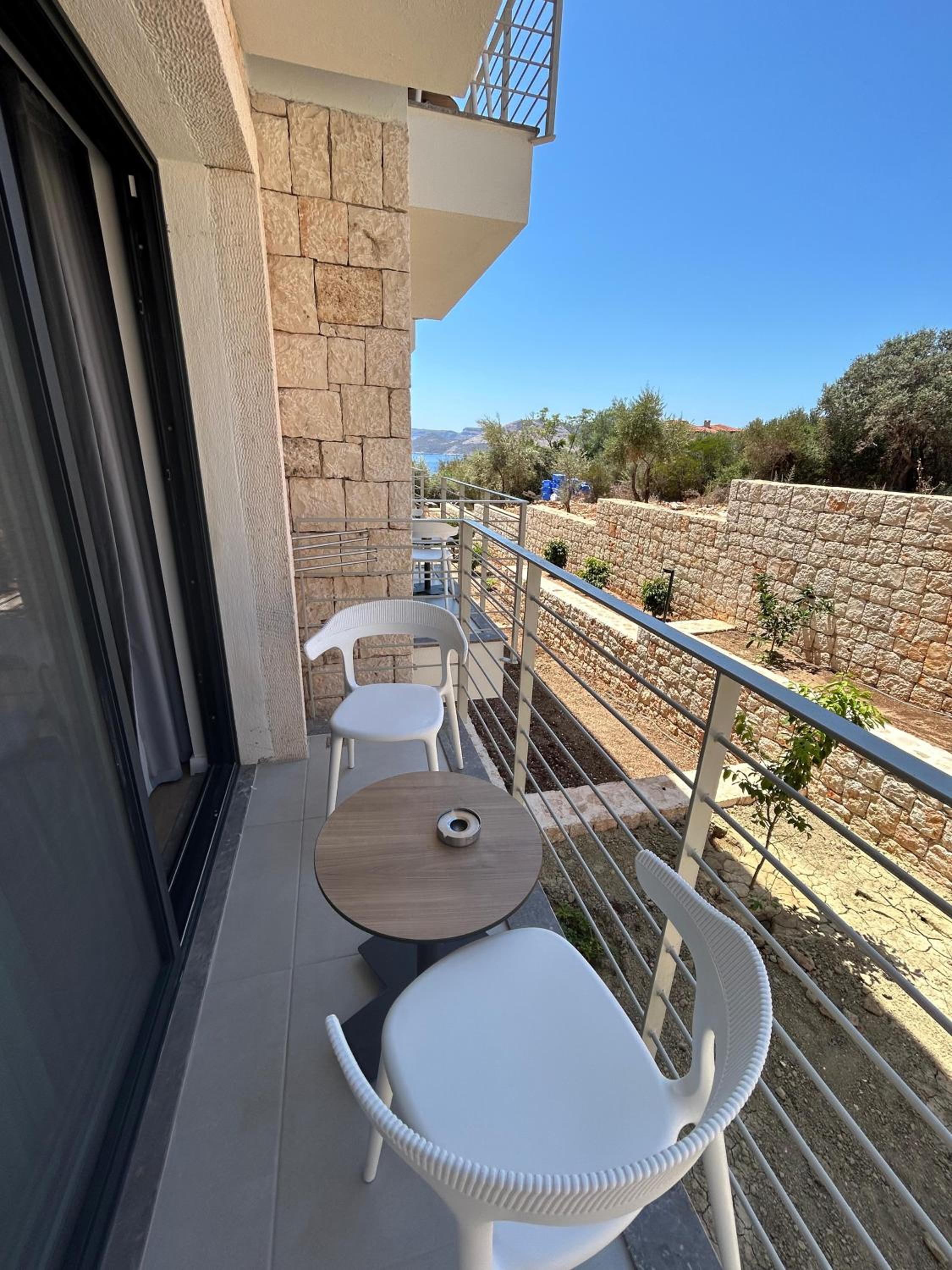 Double Room with Garden View - Photo 11
