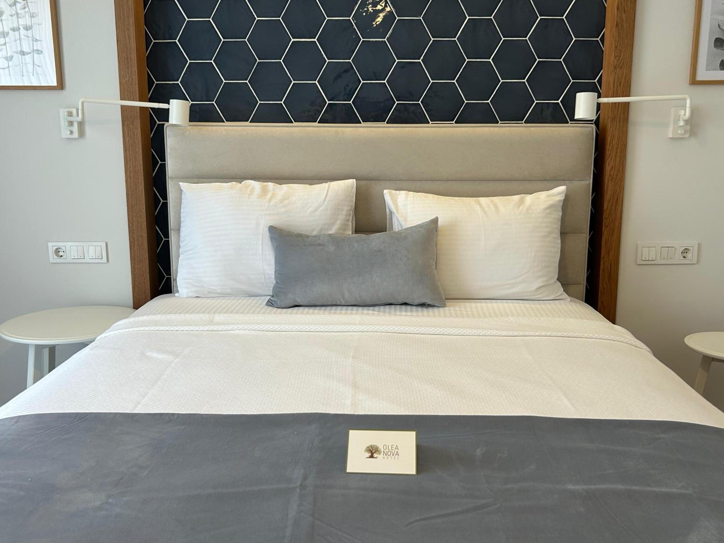 Double Room with Garden View - Photo 9
