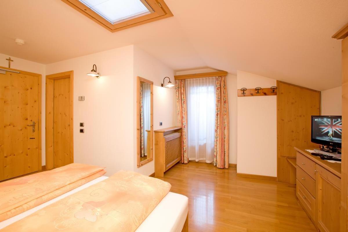 Standard Double or Twin Room with Balcony