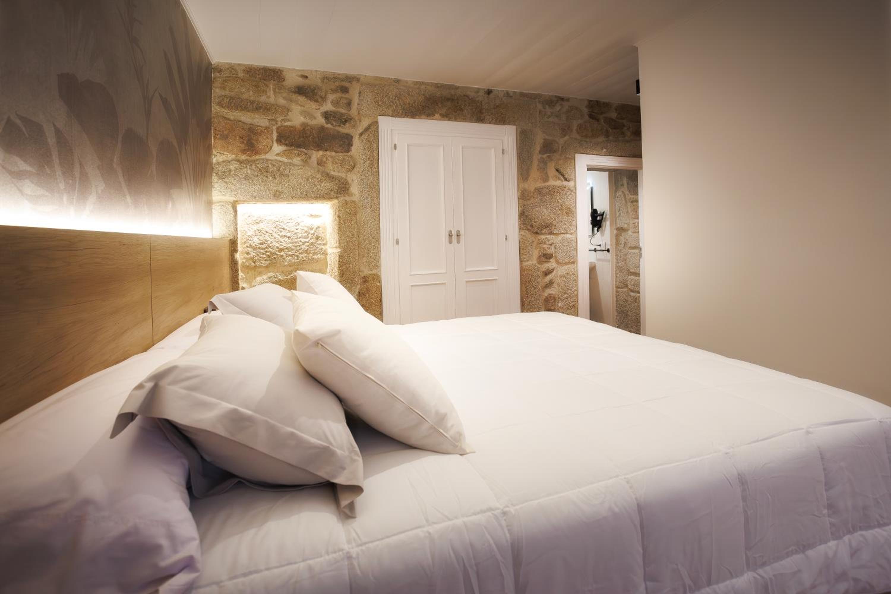 Deluxe Double or Twin Room photo 2