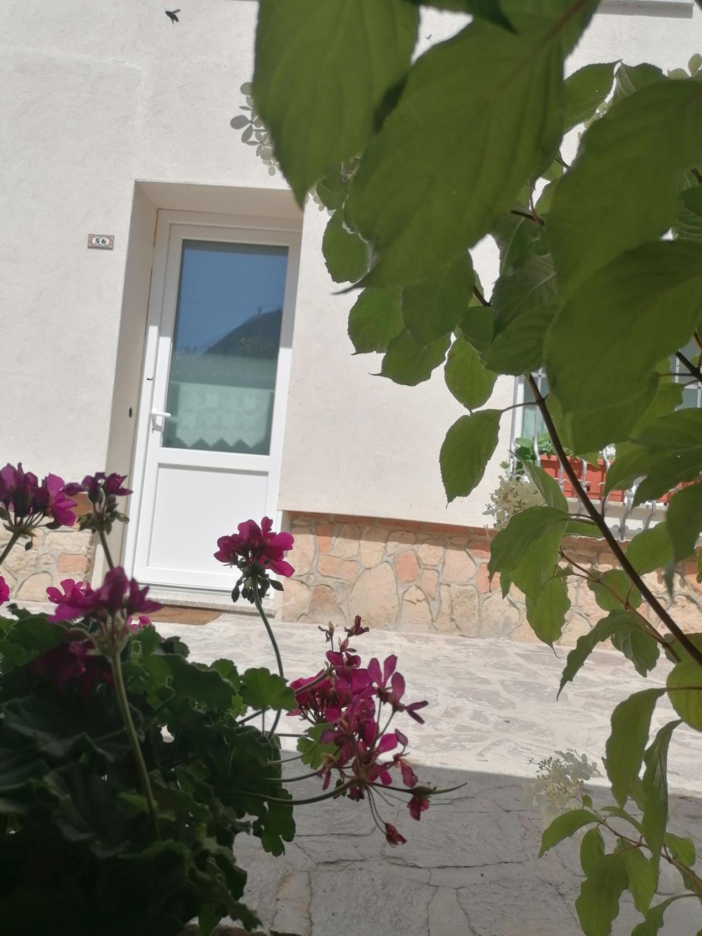 Two-Bedroom House - Photo 13