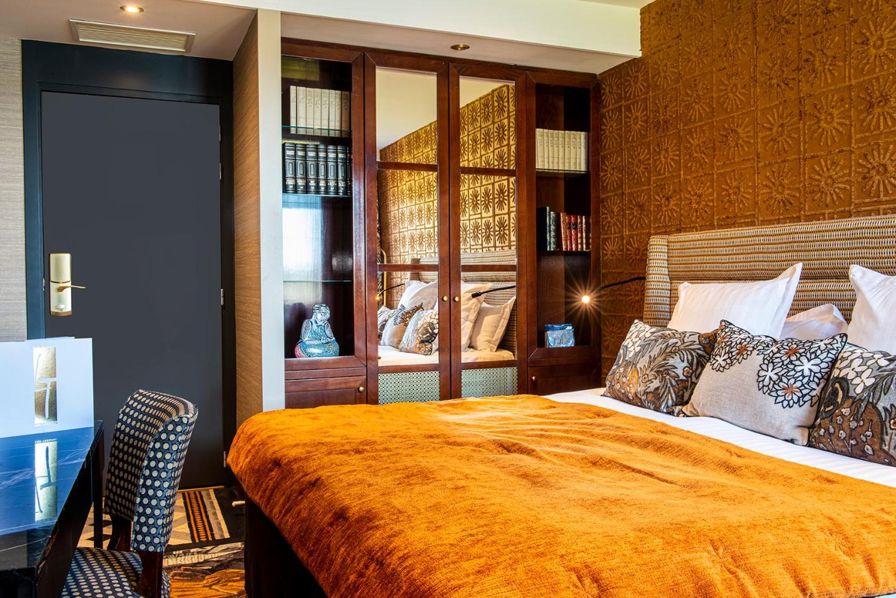 Deluxe Room - Lake side - Double or Twin beds photo 3