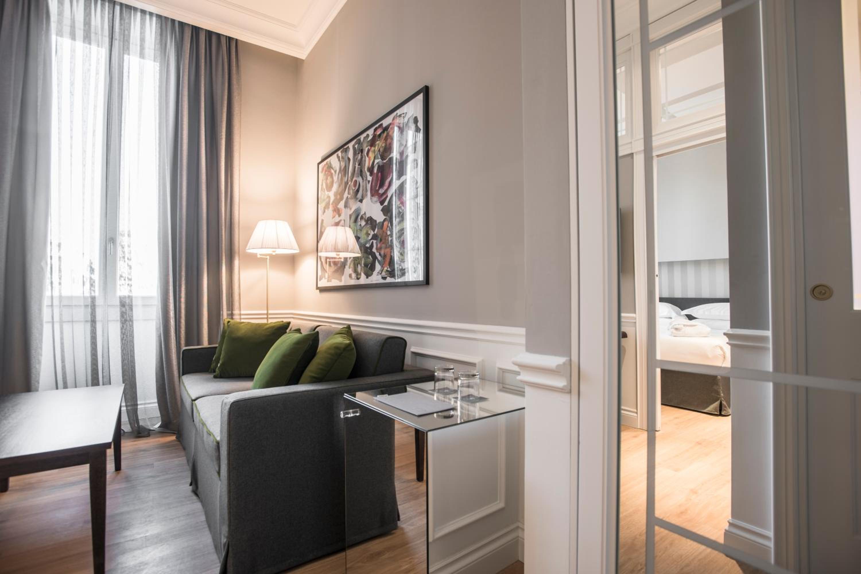 Junior Suite with Spa Access - Photo 1