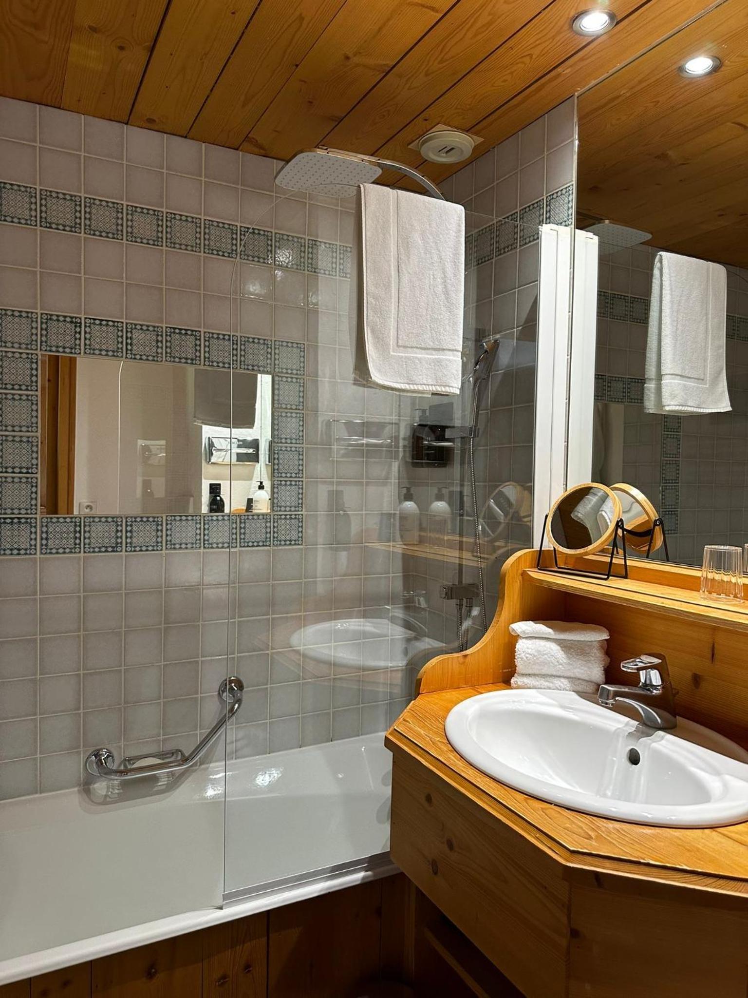 Double Room with Balcony photo 1