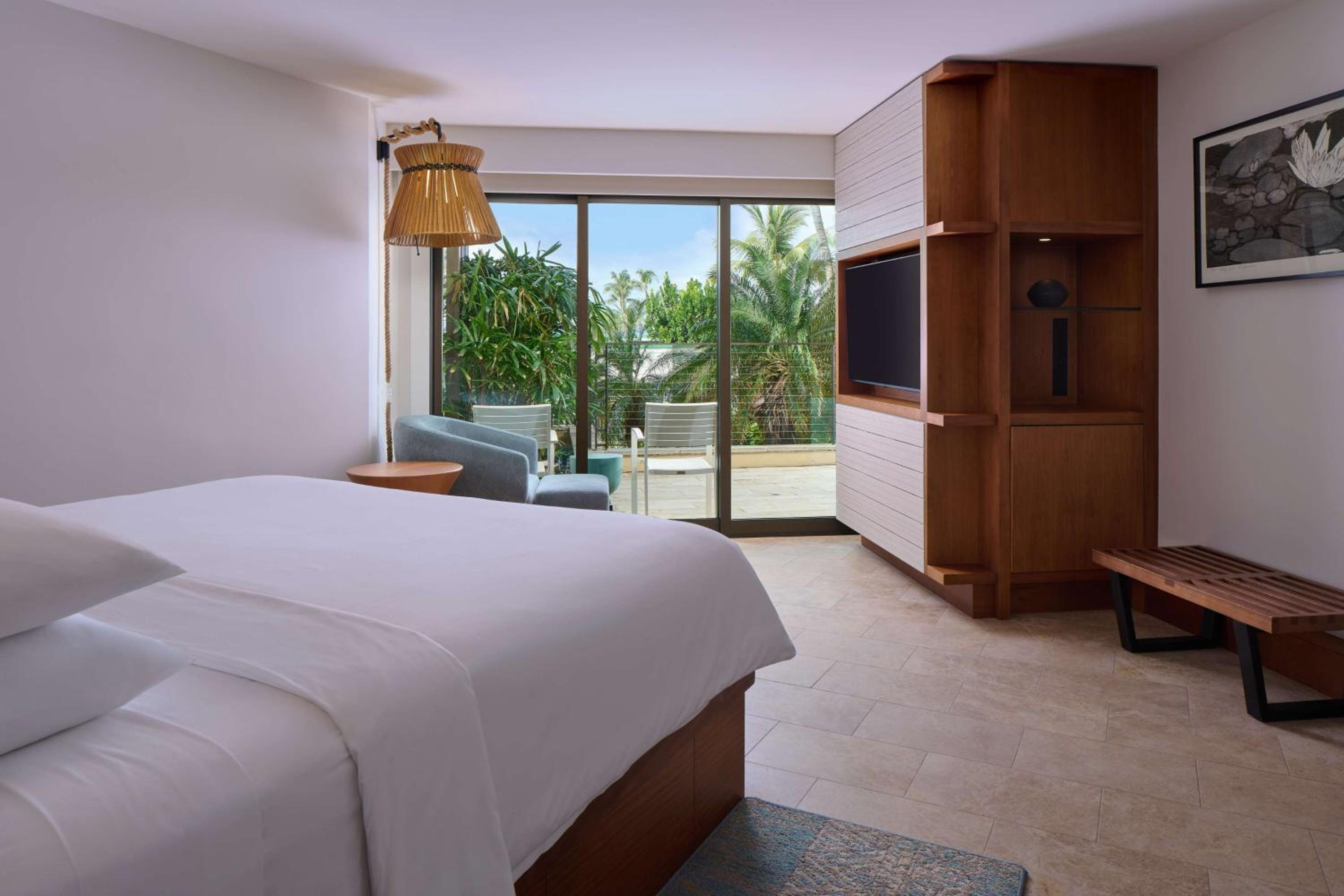 andaz Suite (Non Smoking)