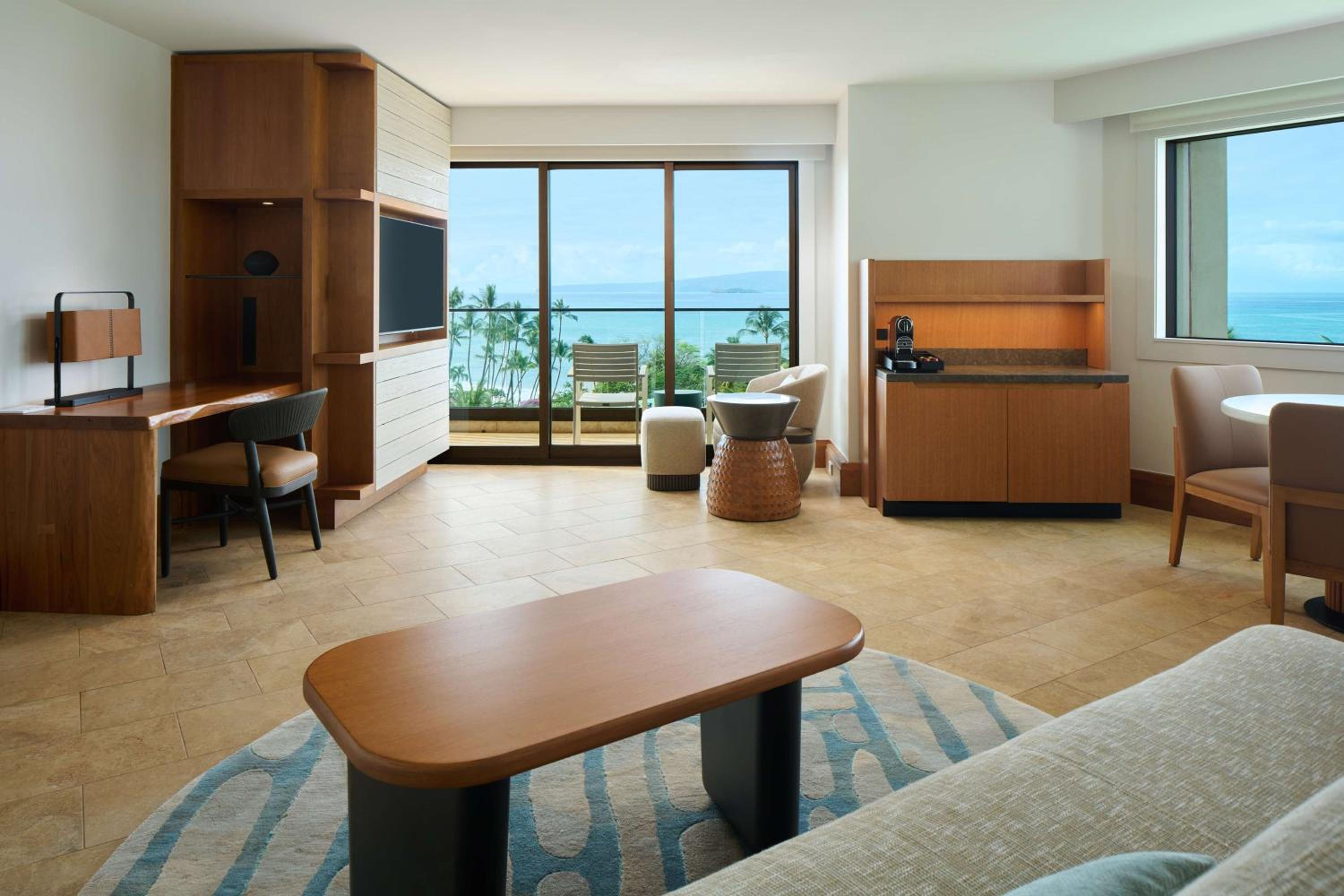 Deluxe Suite (Non Smoking)