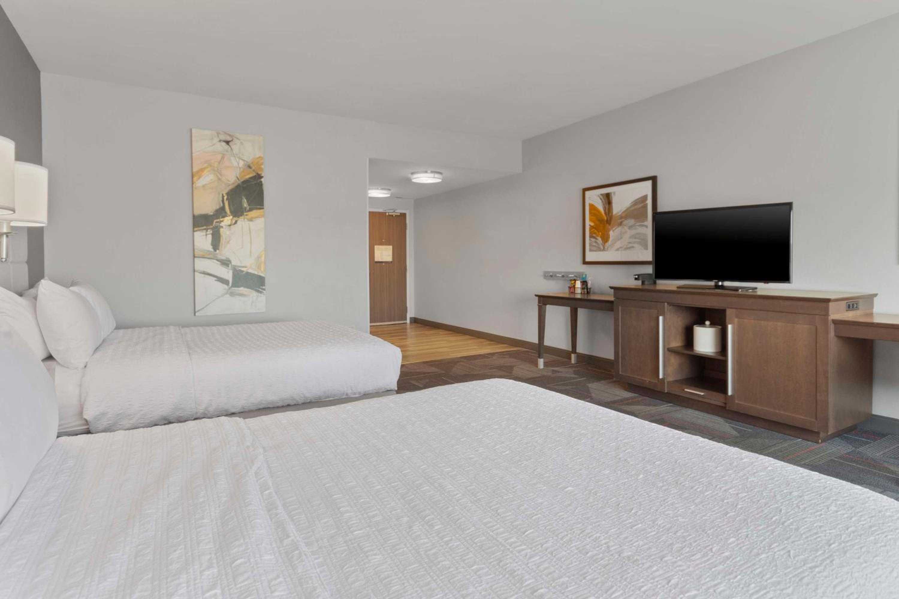 Queen Room with Two Queen Beds - Mobility Access/Non-Smoking