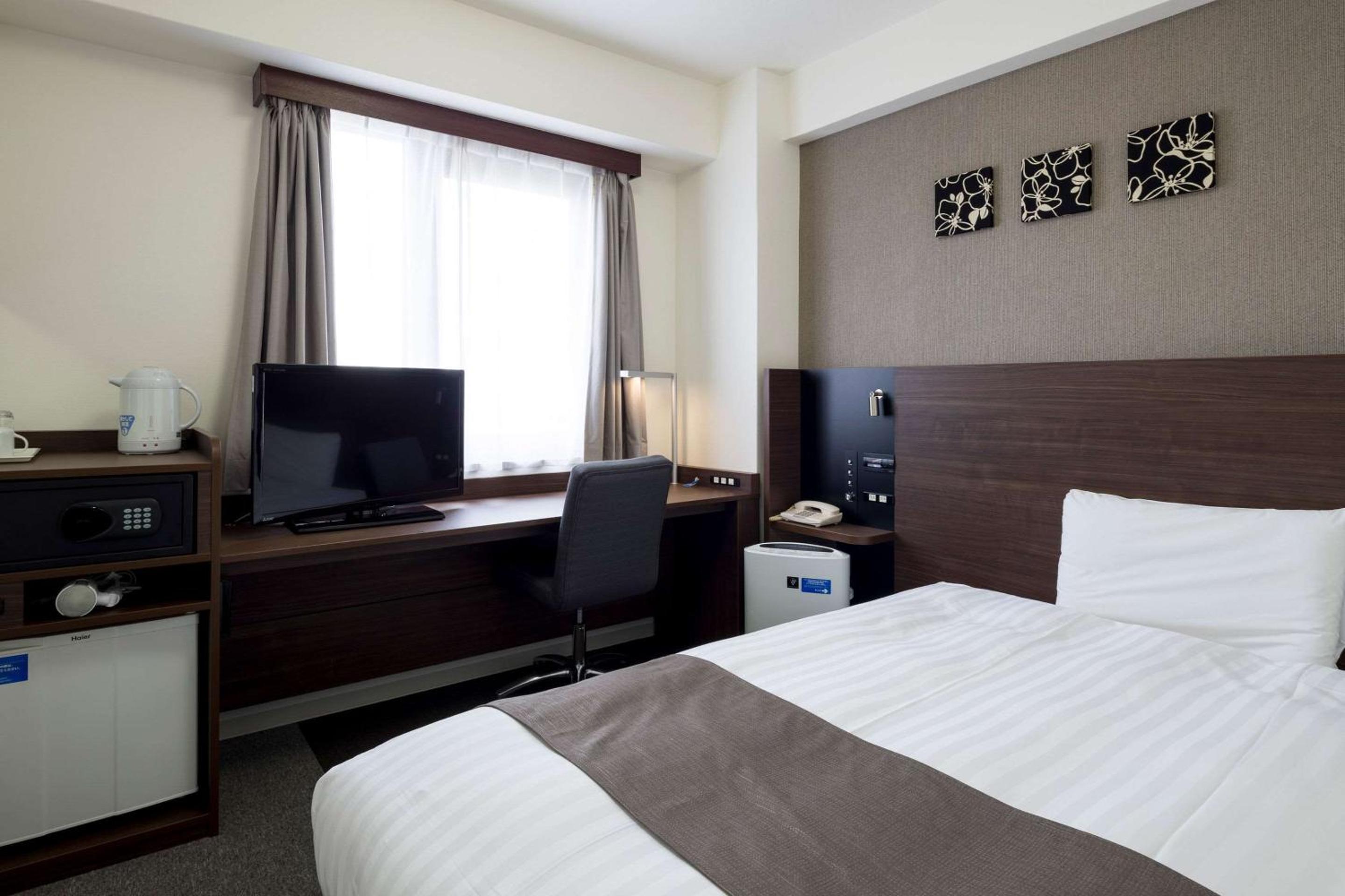 Single Room - Non-Smoking - Photo 1