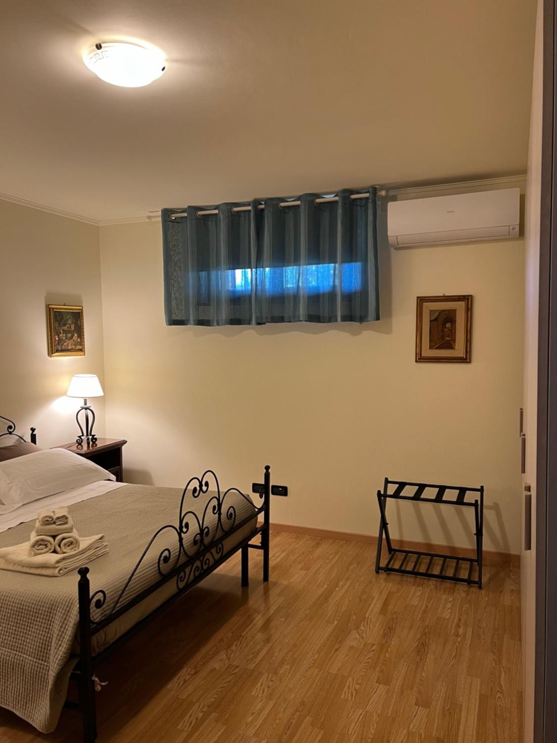 One-Bedroom Apartment photo 3