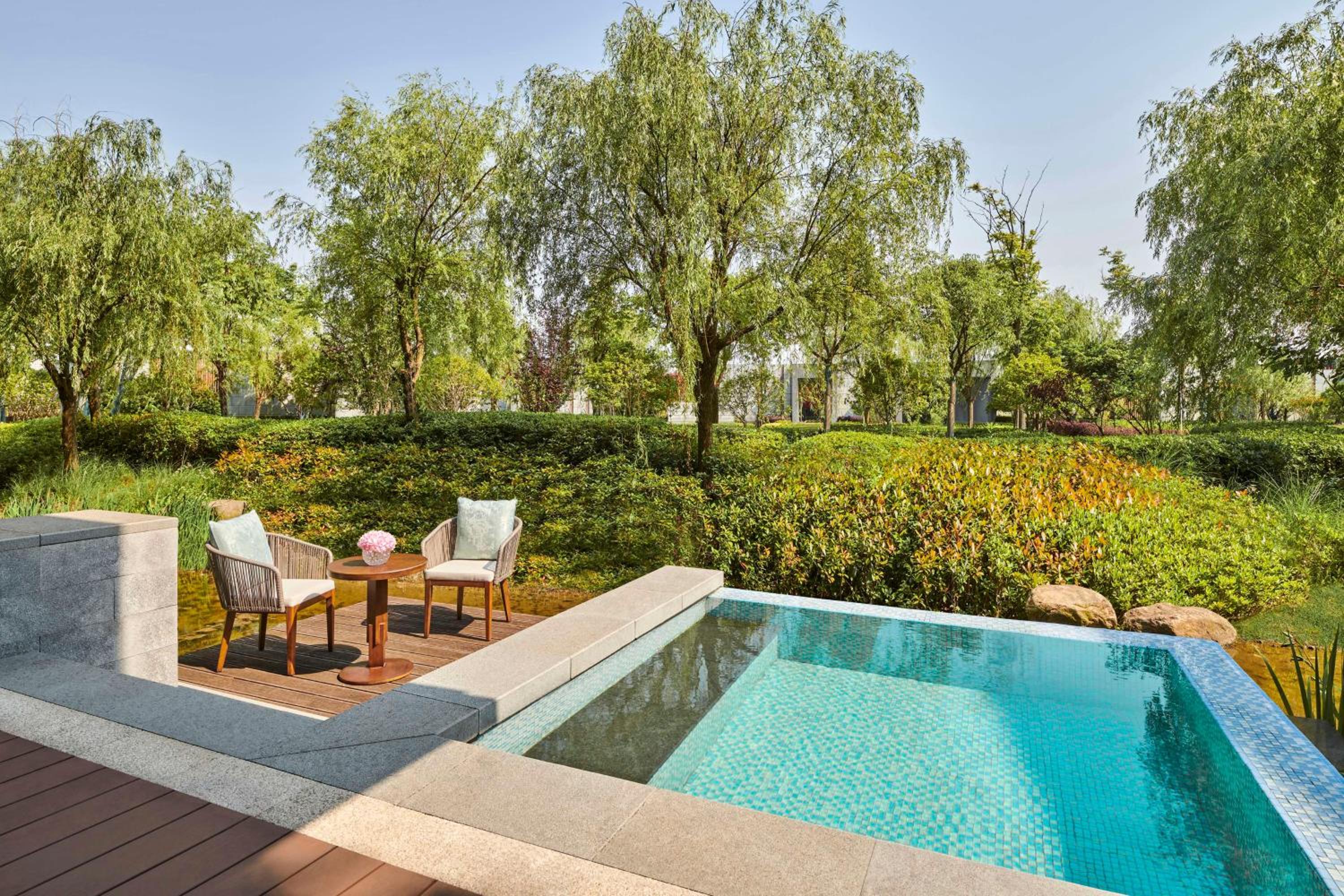 Executive Suite with Plunge Pool