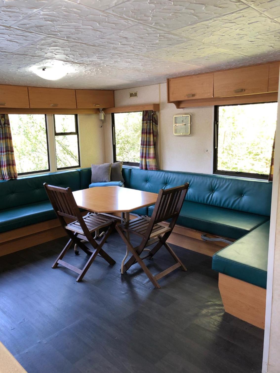 Mobile Home photo 2