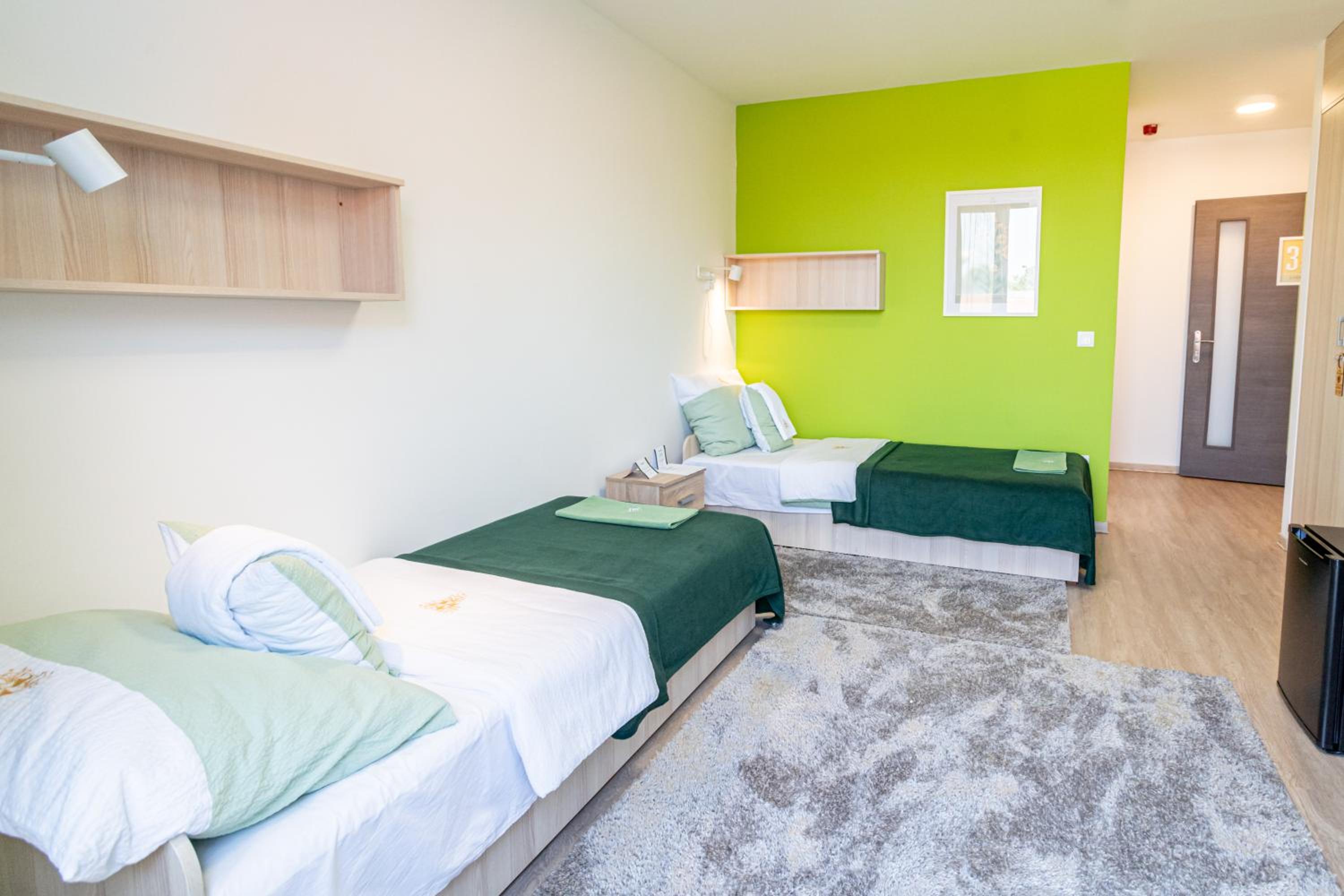 Quadruple Room with Private Bathroom photo 2
