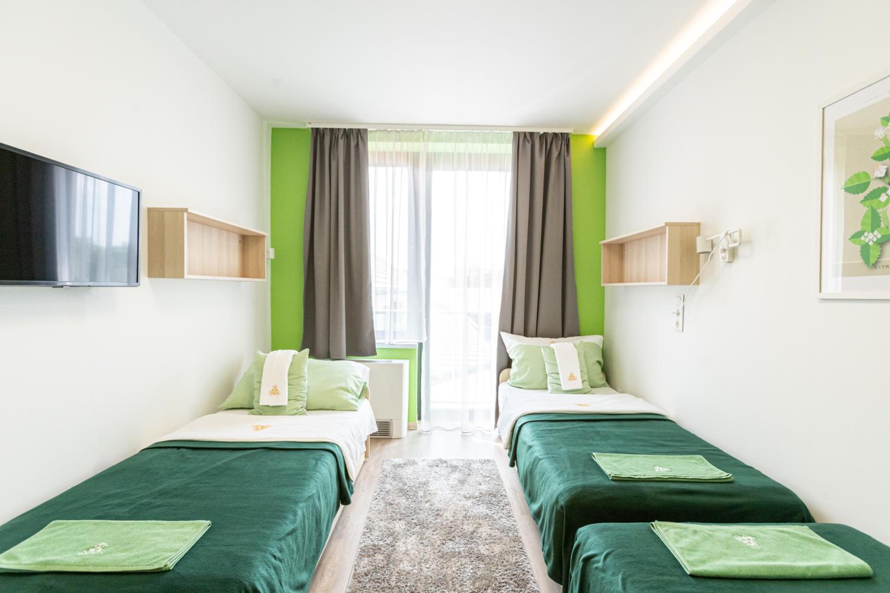 Triple Room with Private Bathroom photo 2