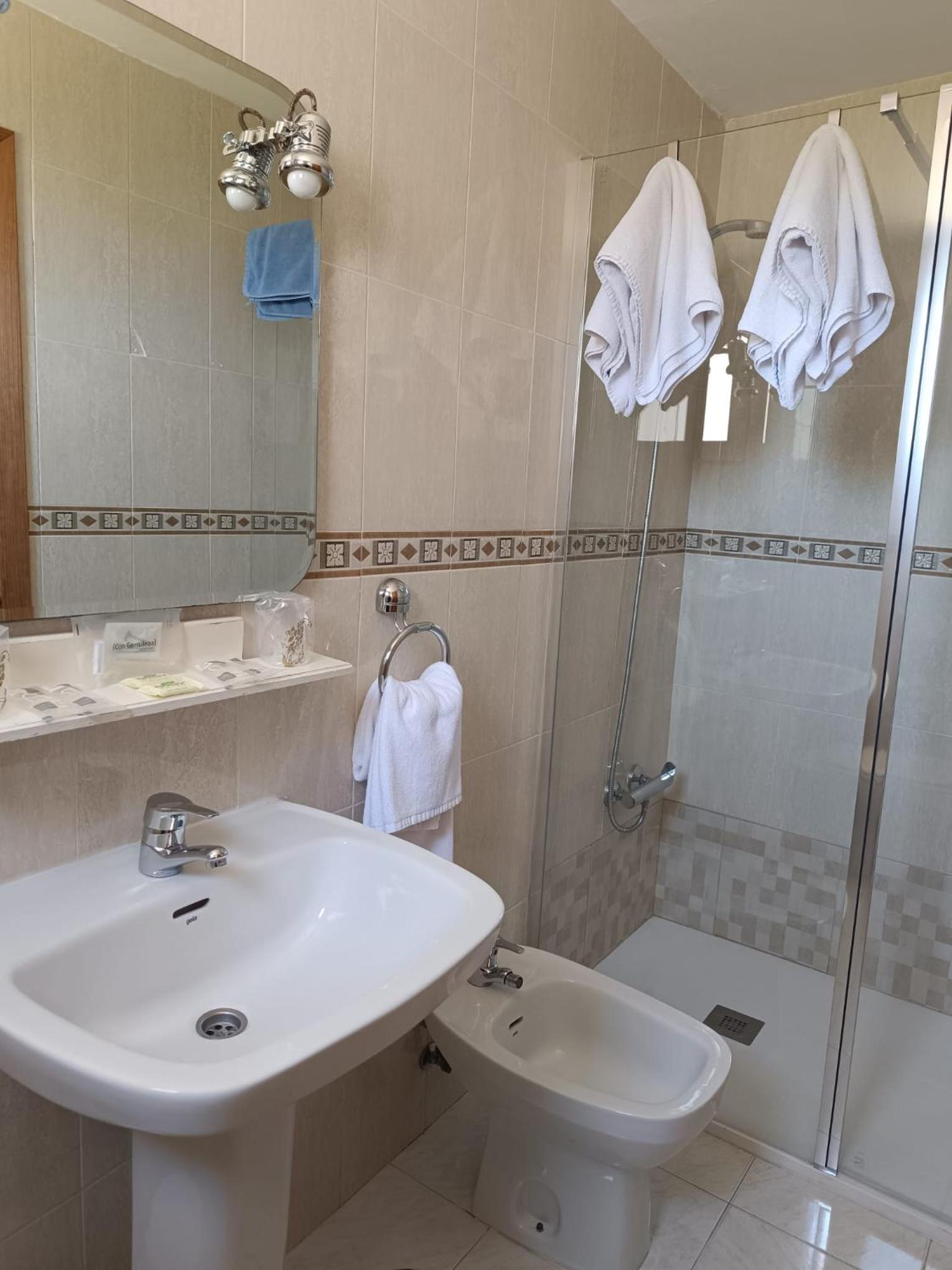 Double Room - Photo 4