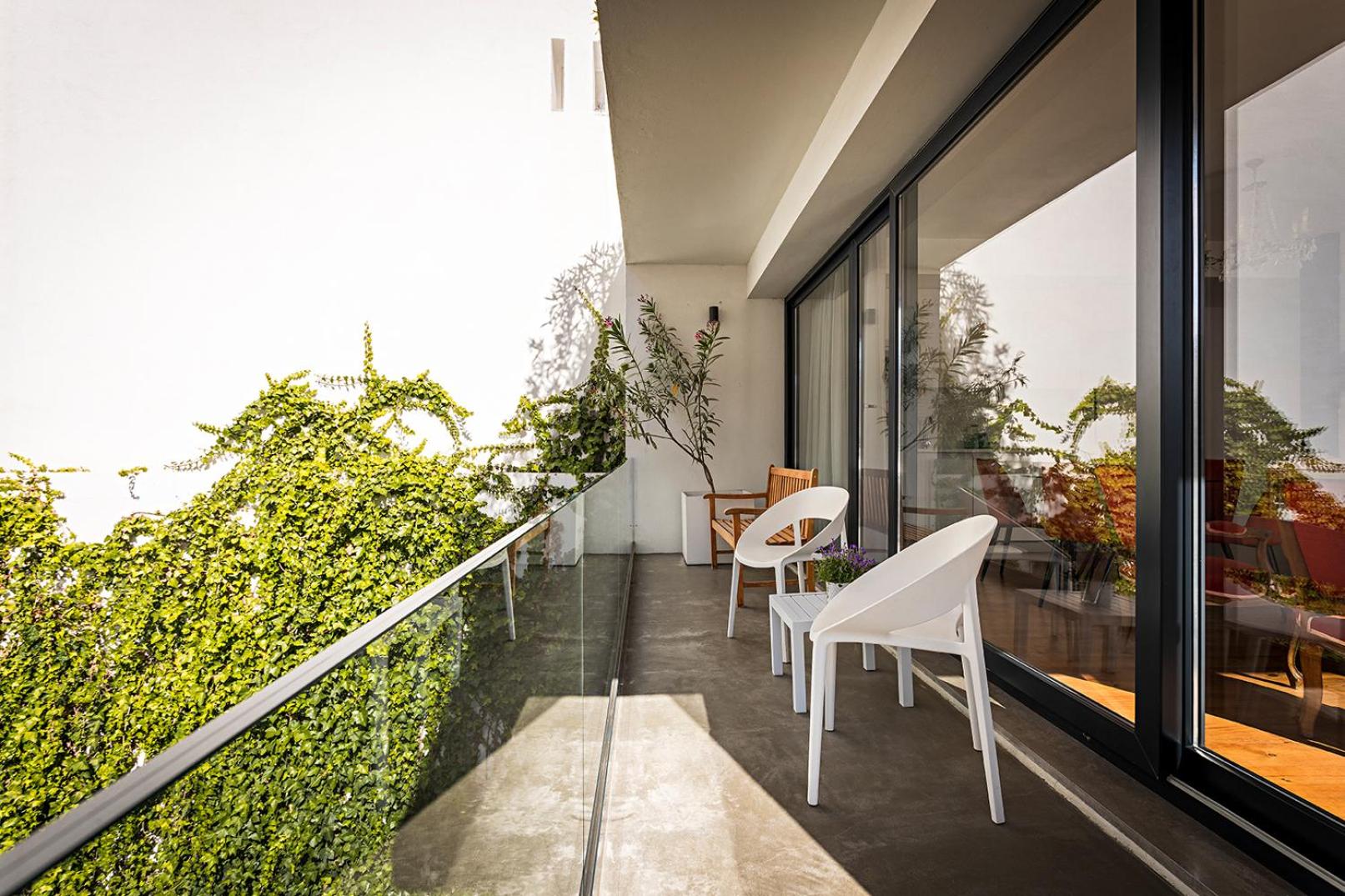 Superior Two-Bedroom Apartment with Balcony and Garden View - Photo 60