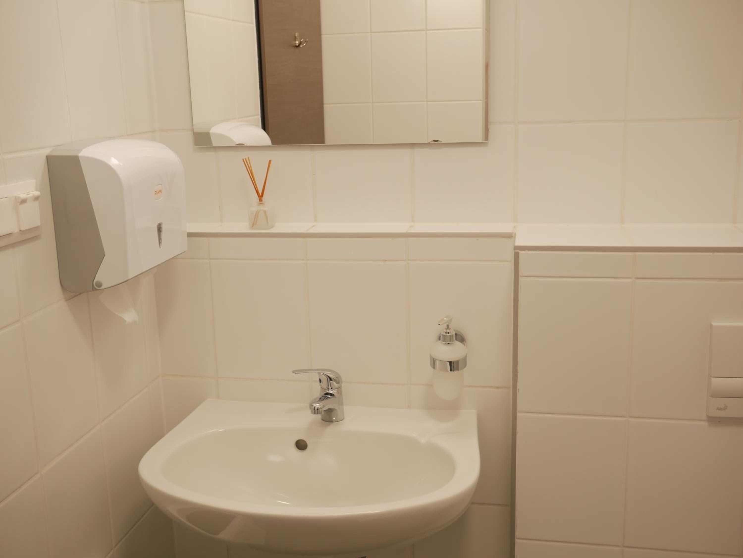 Double Room with Private Bathroom photo 2