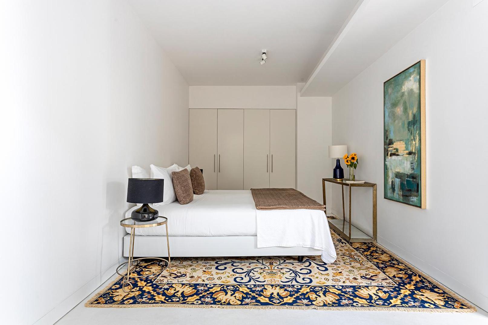 Deluxe One-Bedroom Apartment and Private Garden - Photo 15