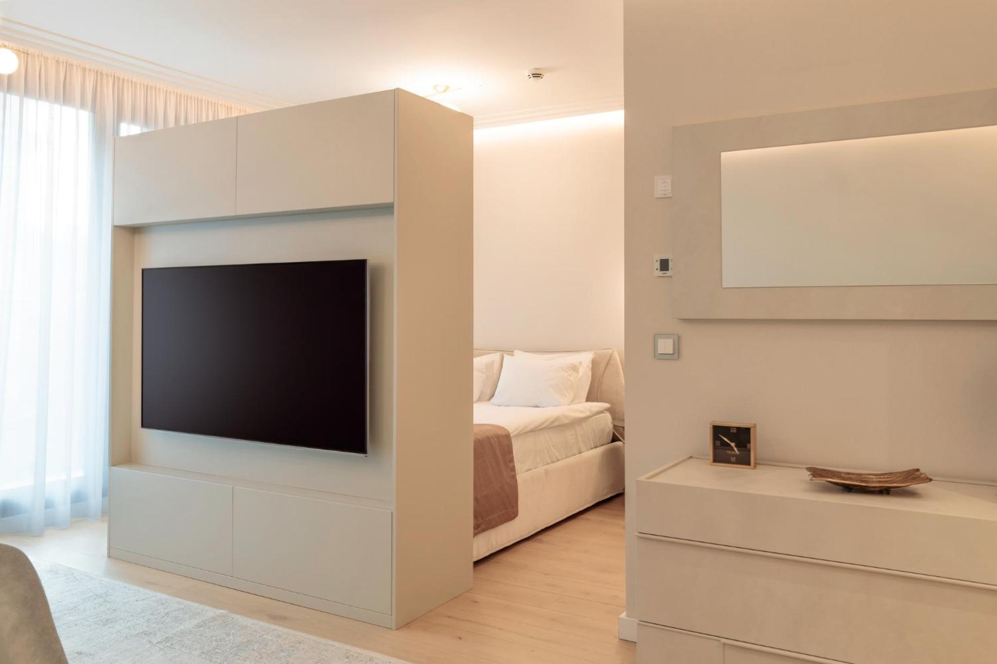 Deluxe Suite - Photo 17