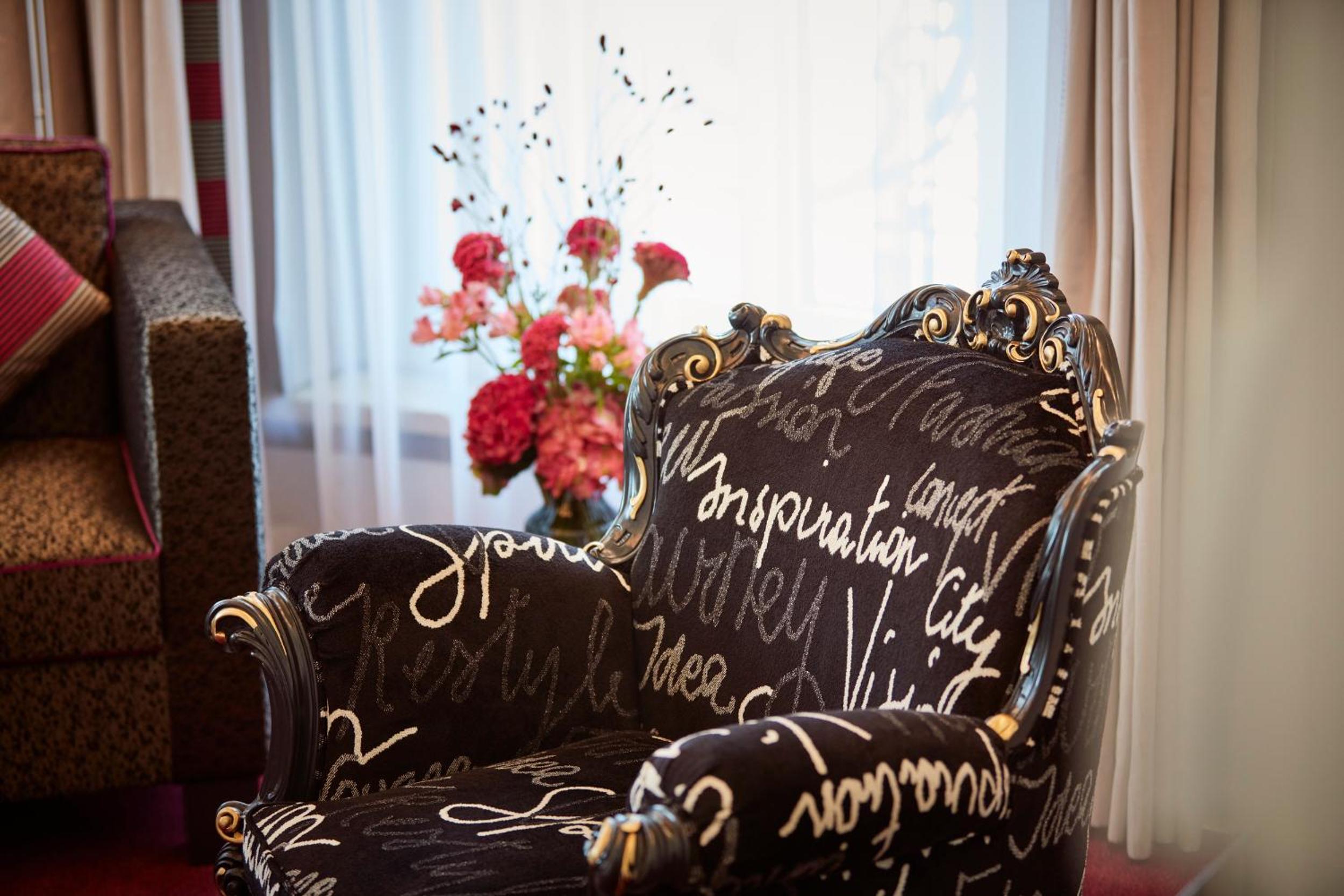 Deluxe Suite - Photo 3