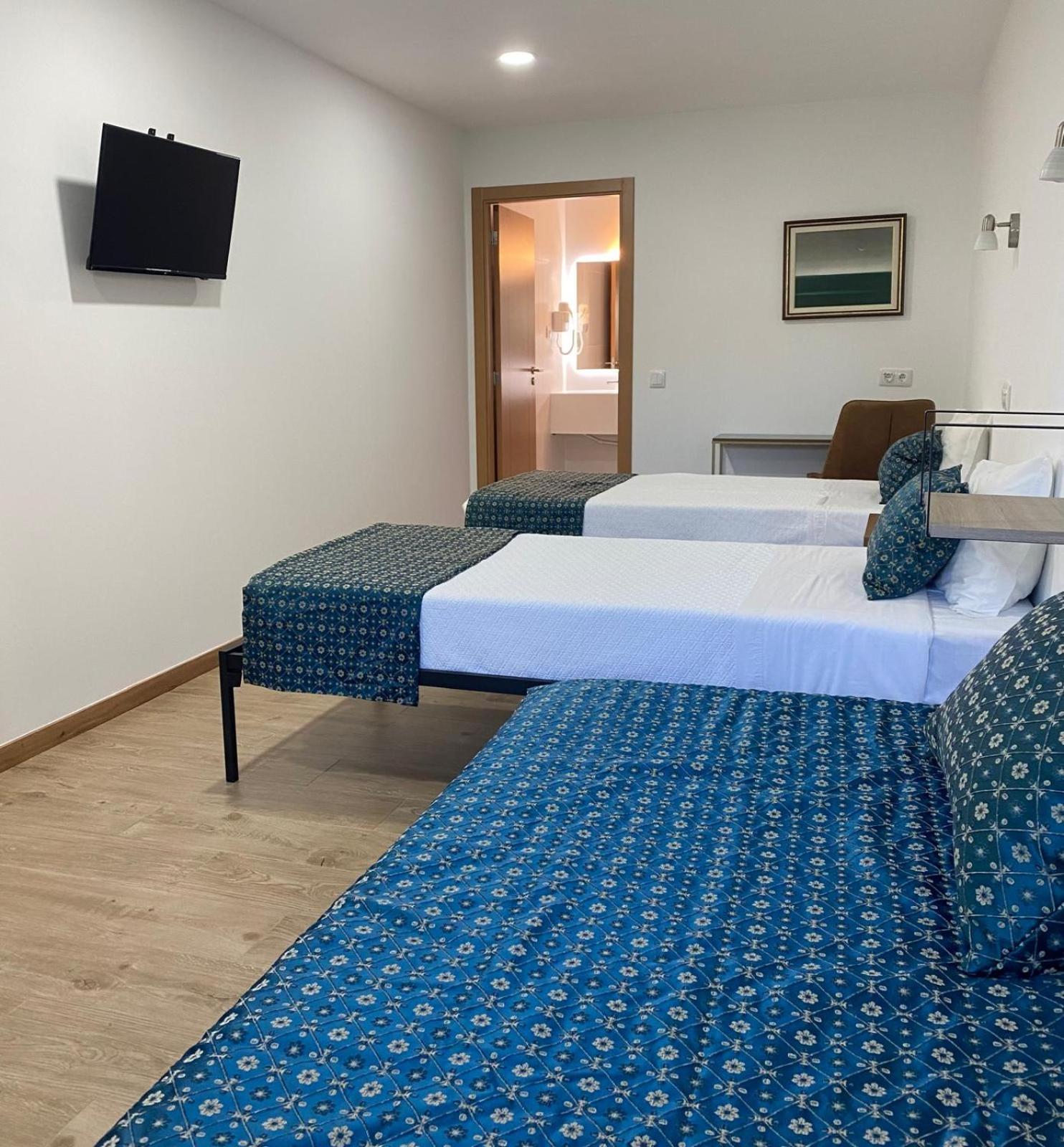 Triple Room - Photo 6